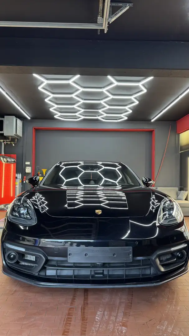 Porsche Panamera 4 E-Hybrid PHEV Sport Turismo Aut. Schwarz - 1