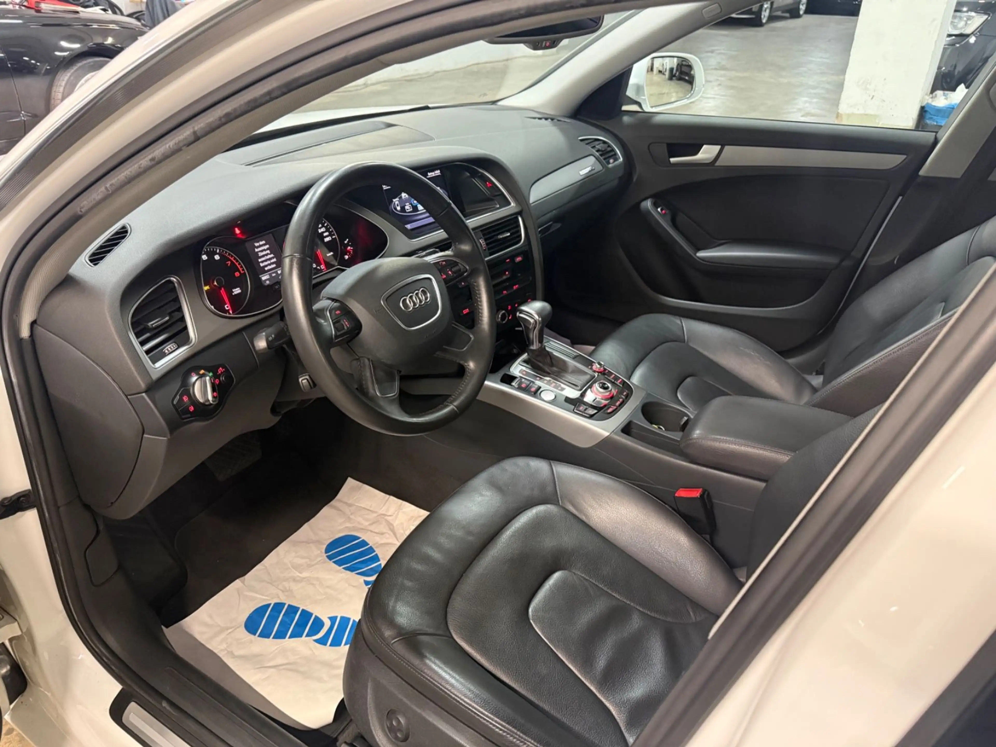 Audi A4 2.0 TFSI quattro Leder~Navi~Klima~Automatik — photo 8
