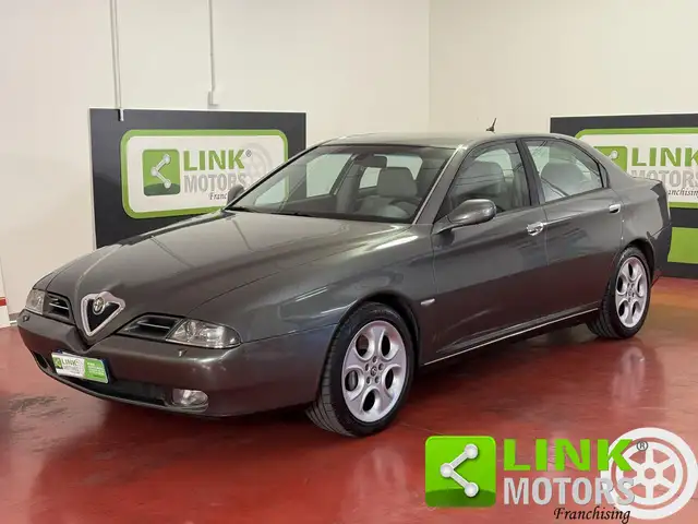 Alfa Romeo 166 3.0 V6 24V AUT. SPORTRONIC SUPER DISTINCTIVE