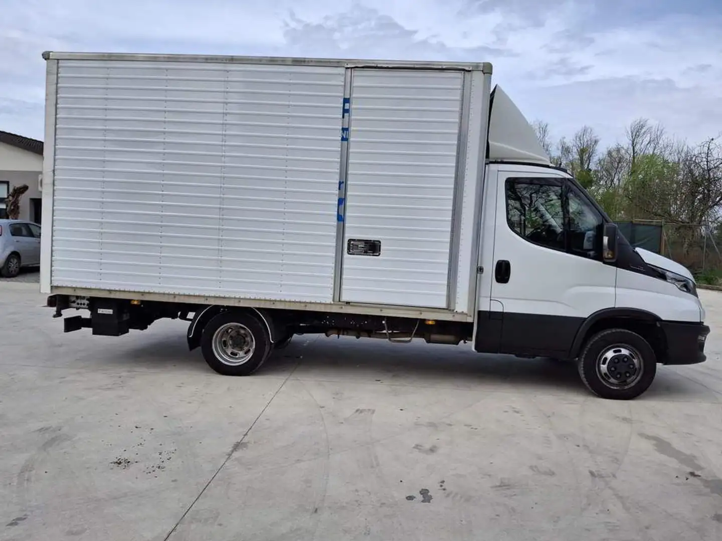 Iveco DAILY  35c 14 2.3 hdi Blanc - 2