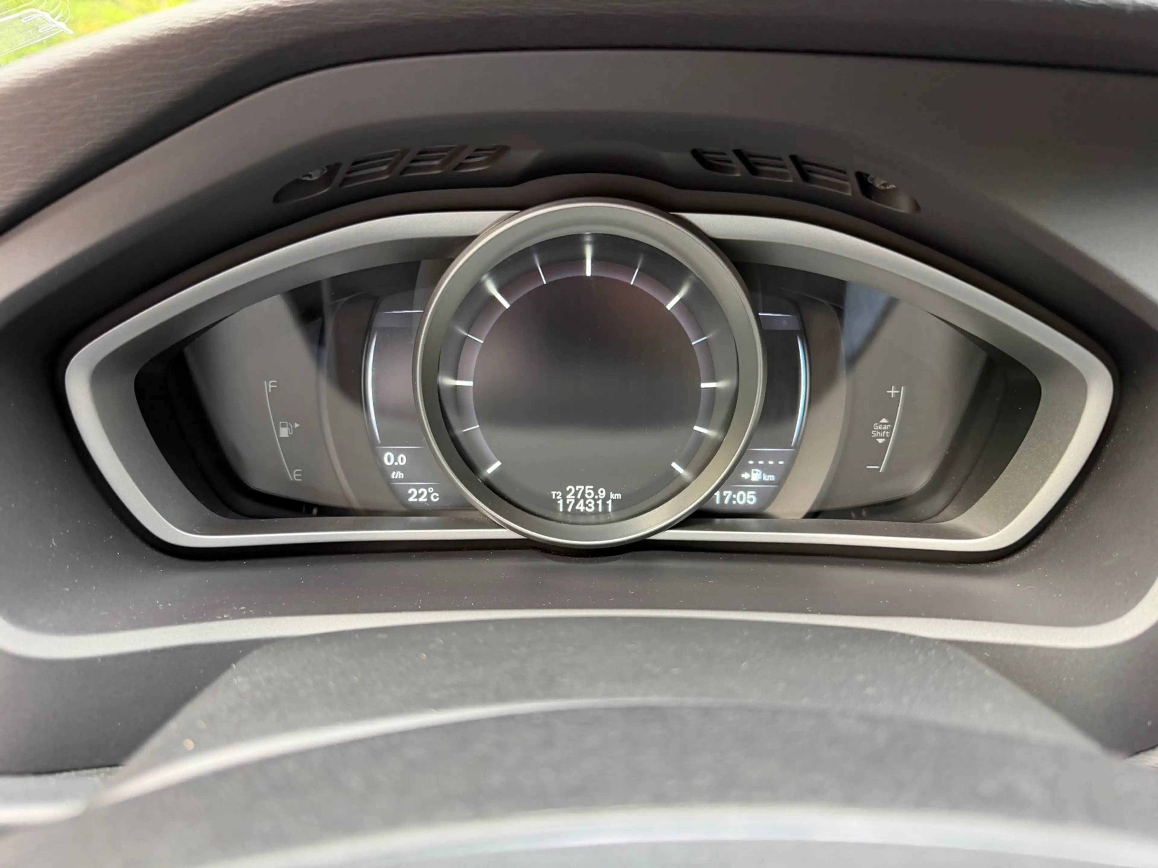 Volvo V40 2.0 D2 R-Design Business — photo 12