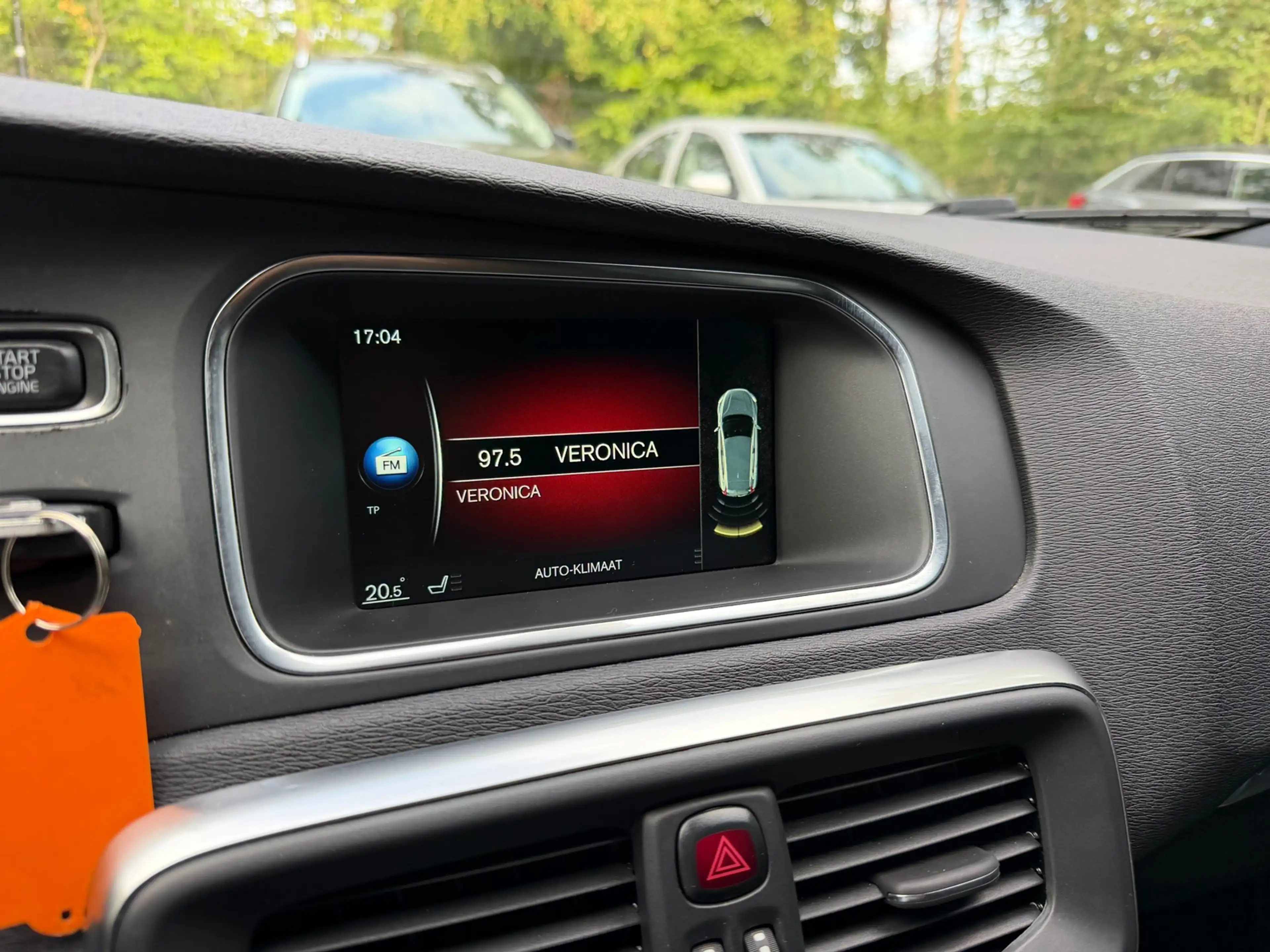 Volvo V40 2.0 D2 R-Design Business — photo 15