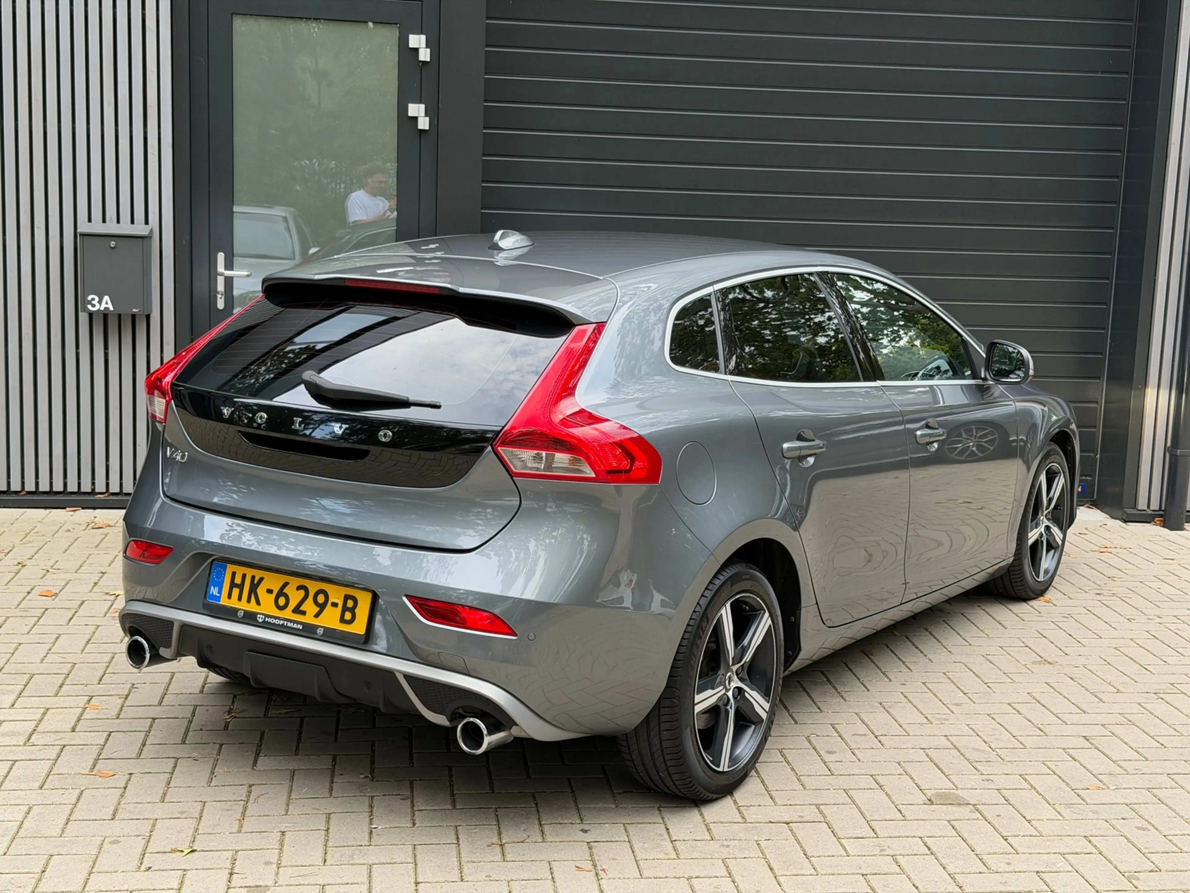 Volvo V40 2.0 D2 R-Design Business — photo 7