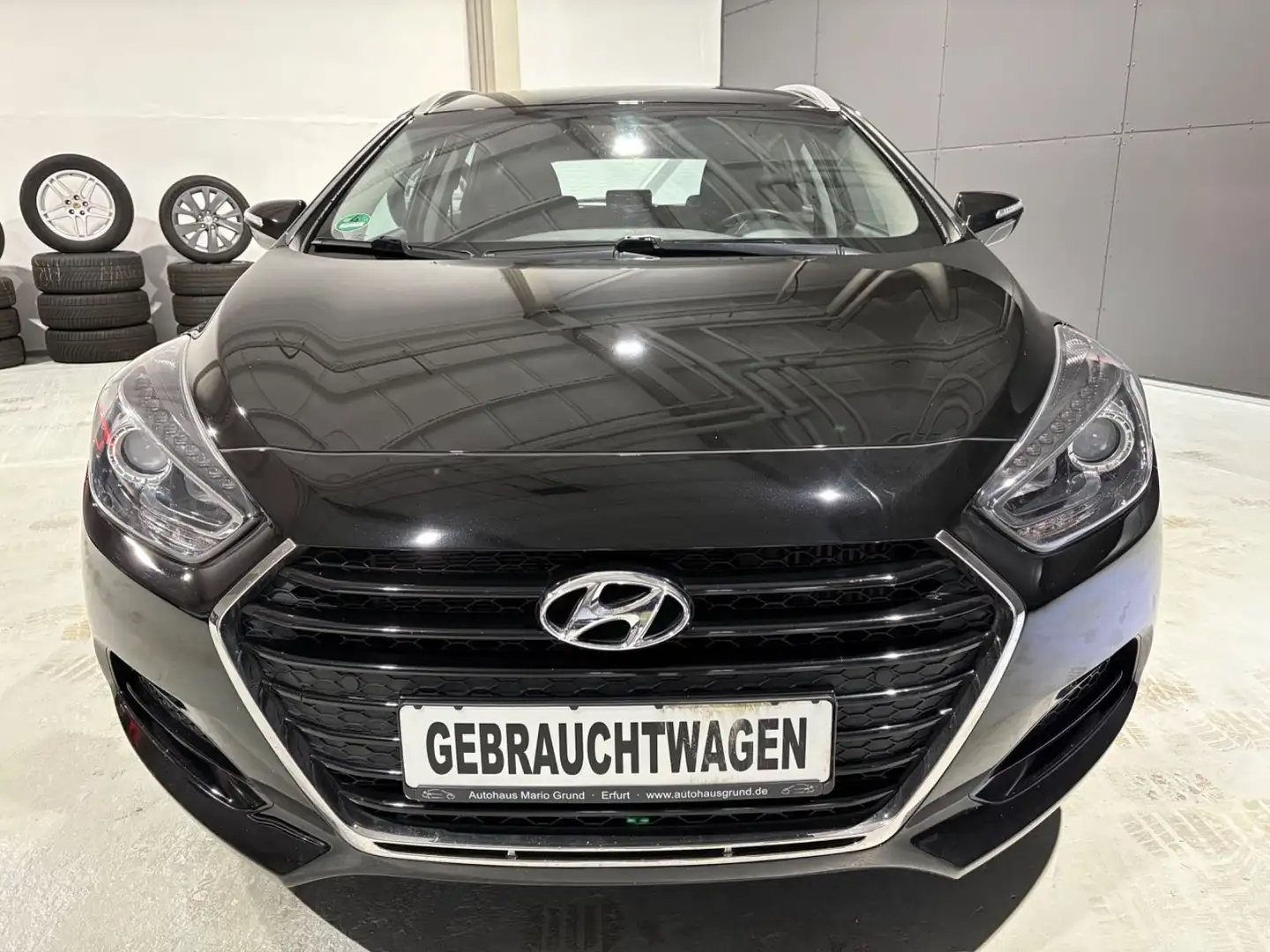 Hyundai i40 cw 1.7 CRDi*Klima*Sitzheizung* Noir - 2