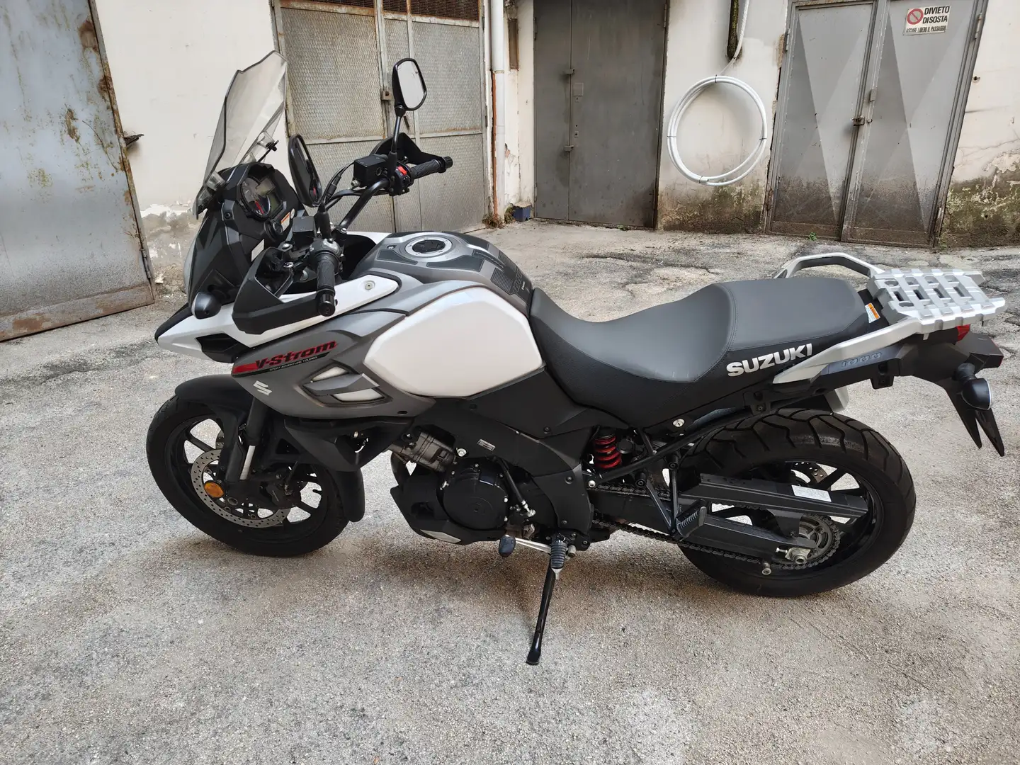 Suzuki V-Strom 1000 Anno 2018 Blanc - 2