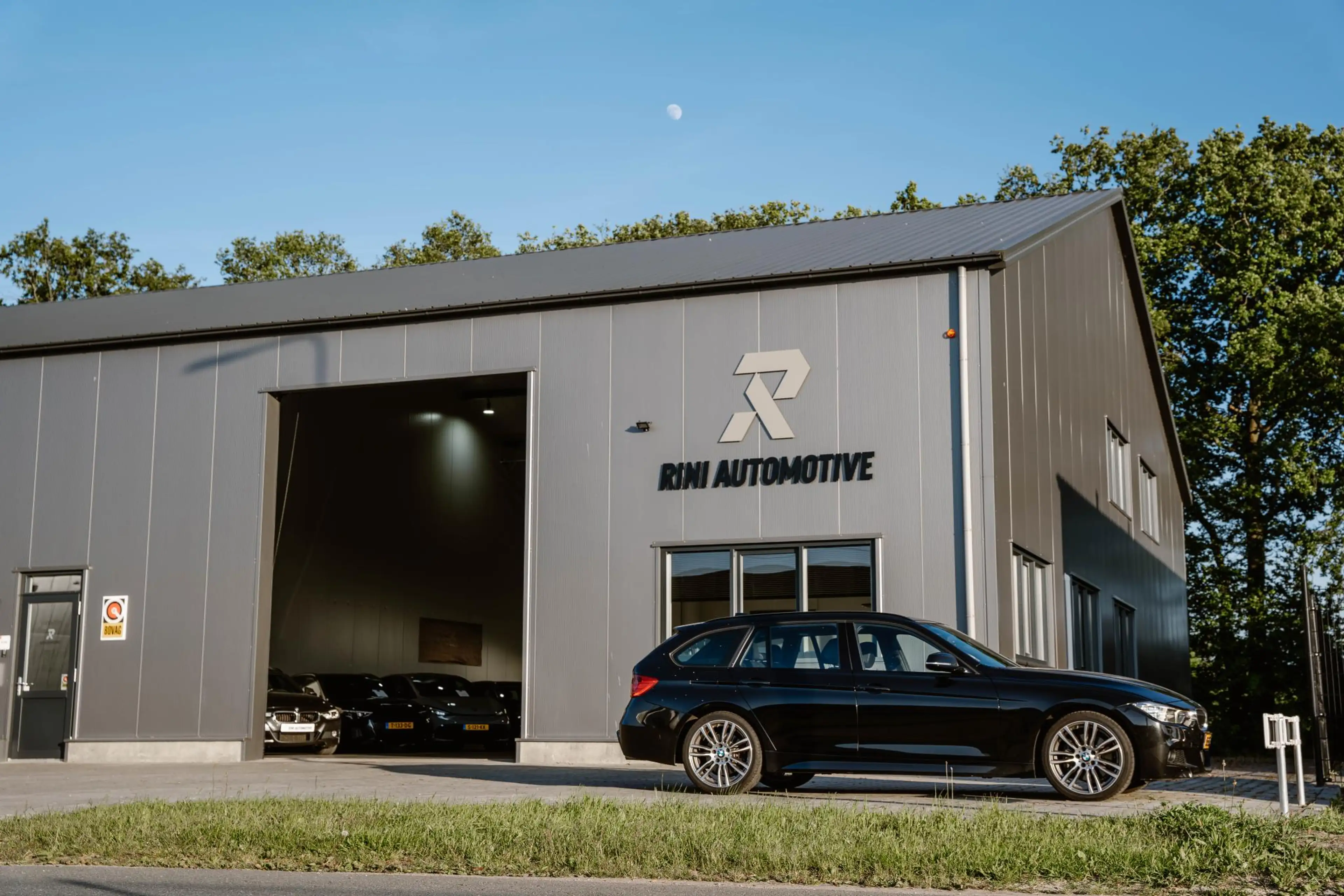 Volvo XC60 2.0 T8 Plug-in hybrid AWD Plus Black Edition 455 P — photo 25