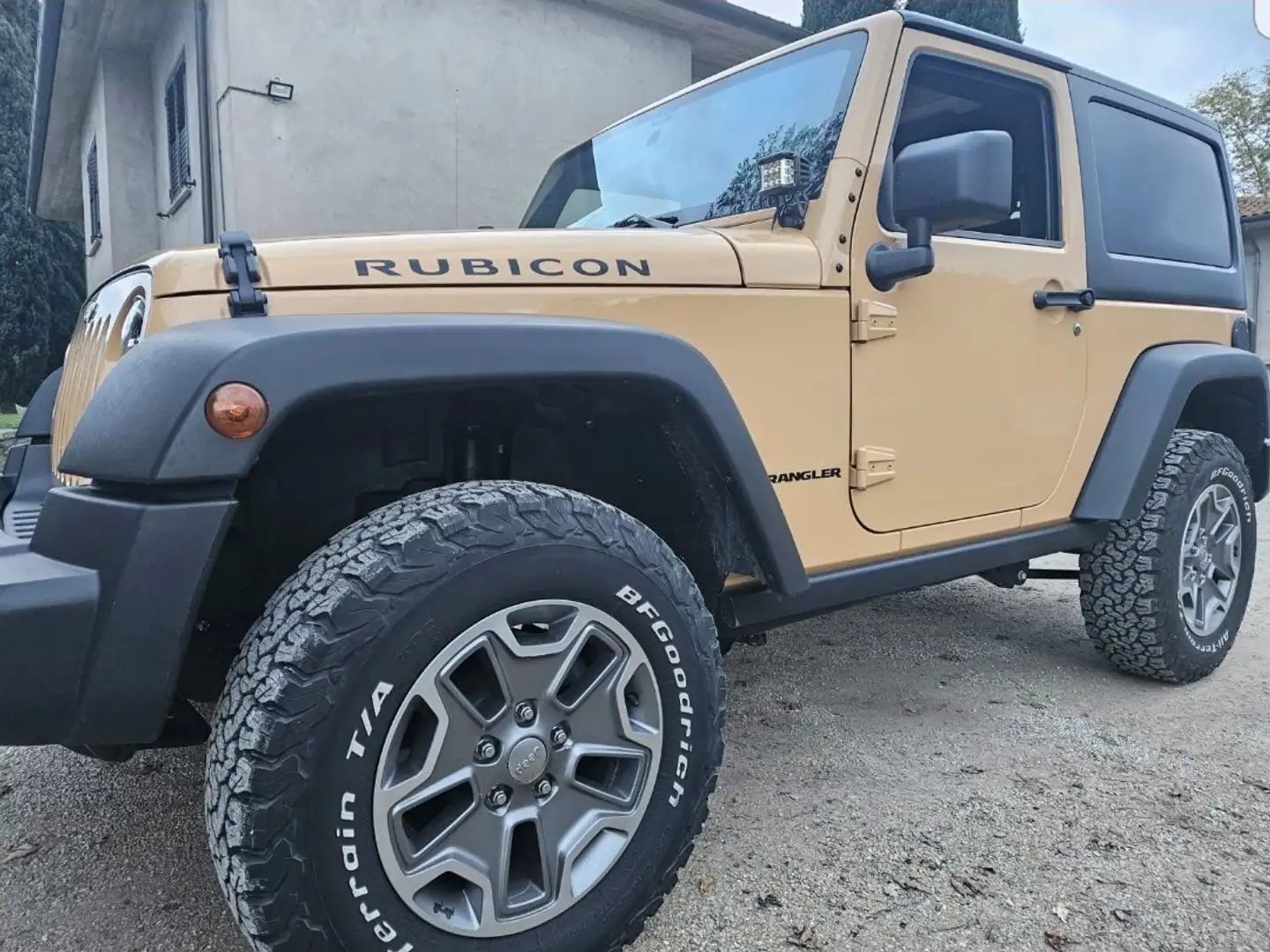 Jeep Wrangler 2.8 crd Rubicon auto Beige - 2