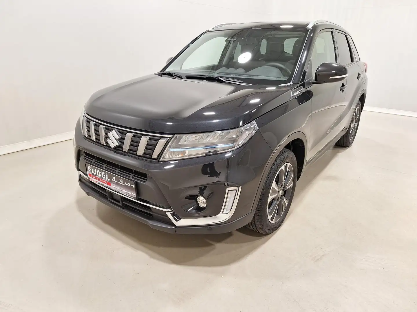 Suzuki Vitara 1.5 Hybrid Comfort+ 4x4 AT|Pano|LED|Navi|ACC Schwarz - 2