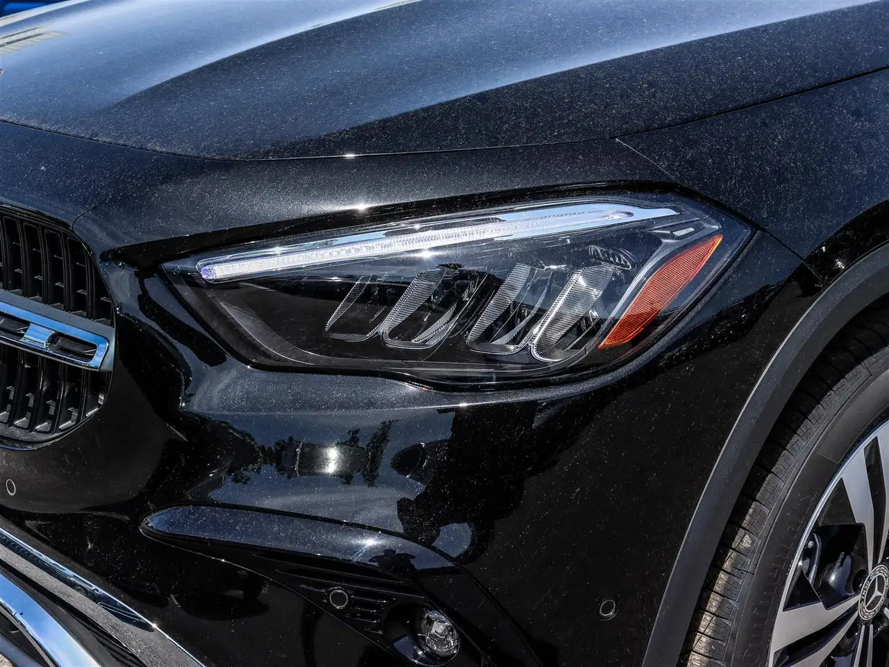 Mercedes-Benz GLA снимка Mercedes-Benz GLA