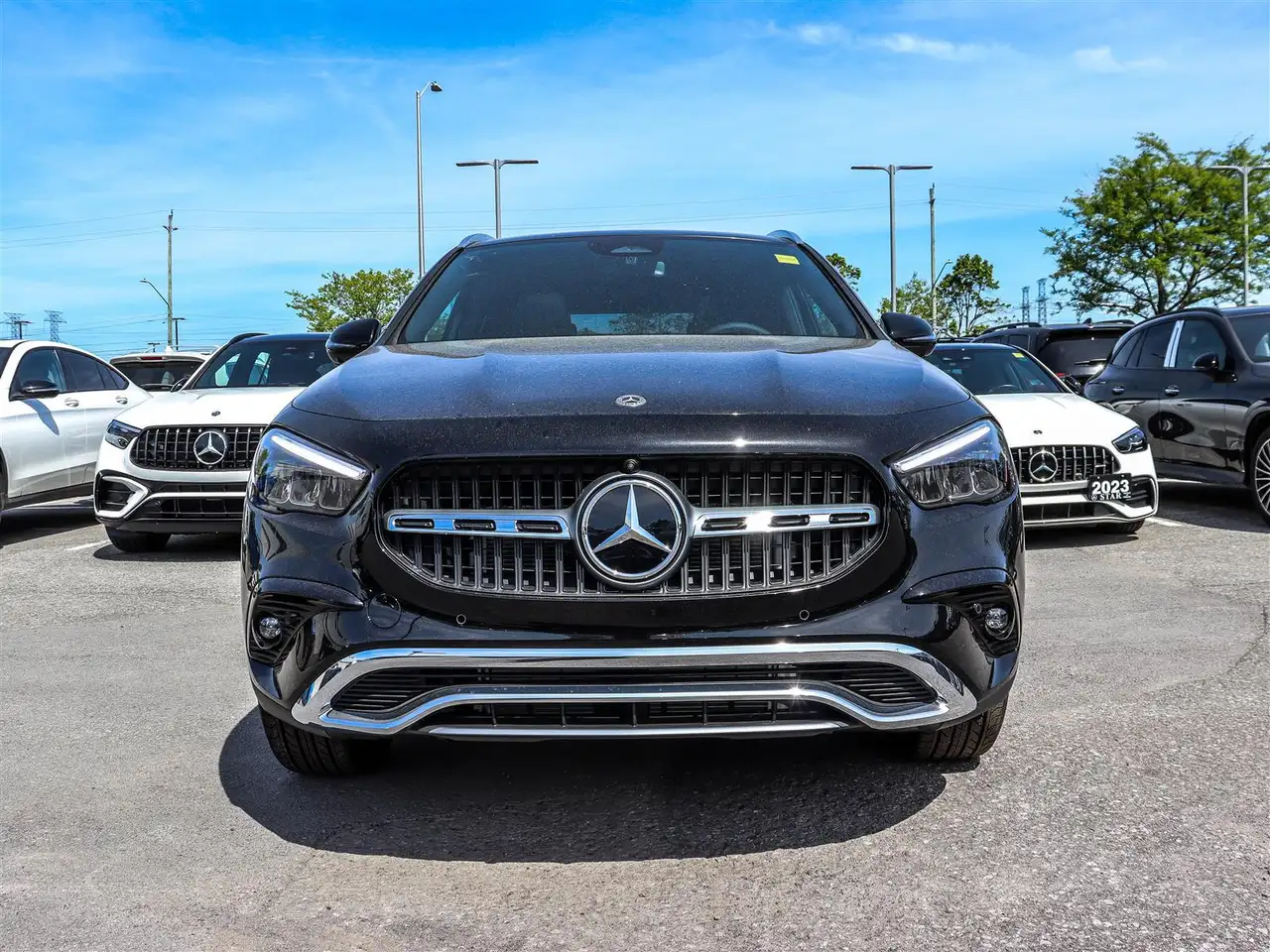 Mercedes-Benz GLA снимка Mercedes-Benz GLA