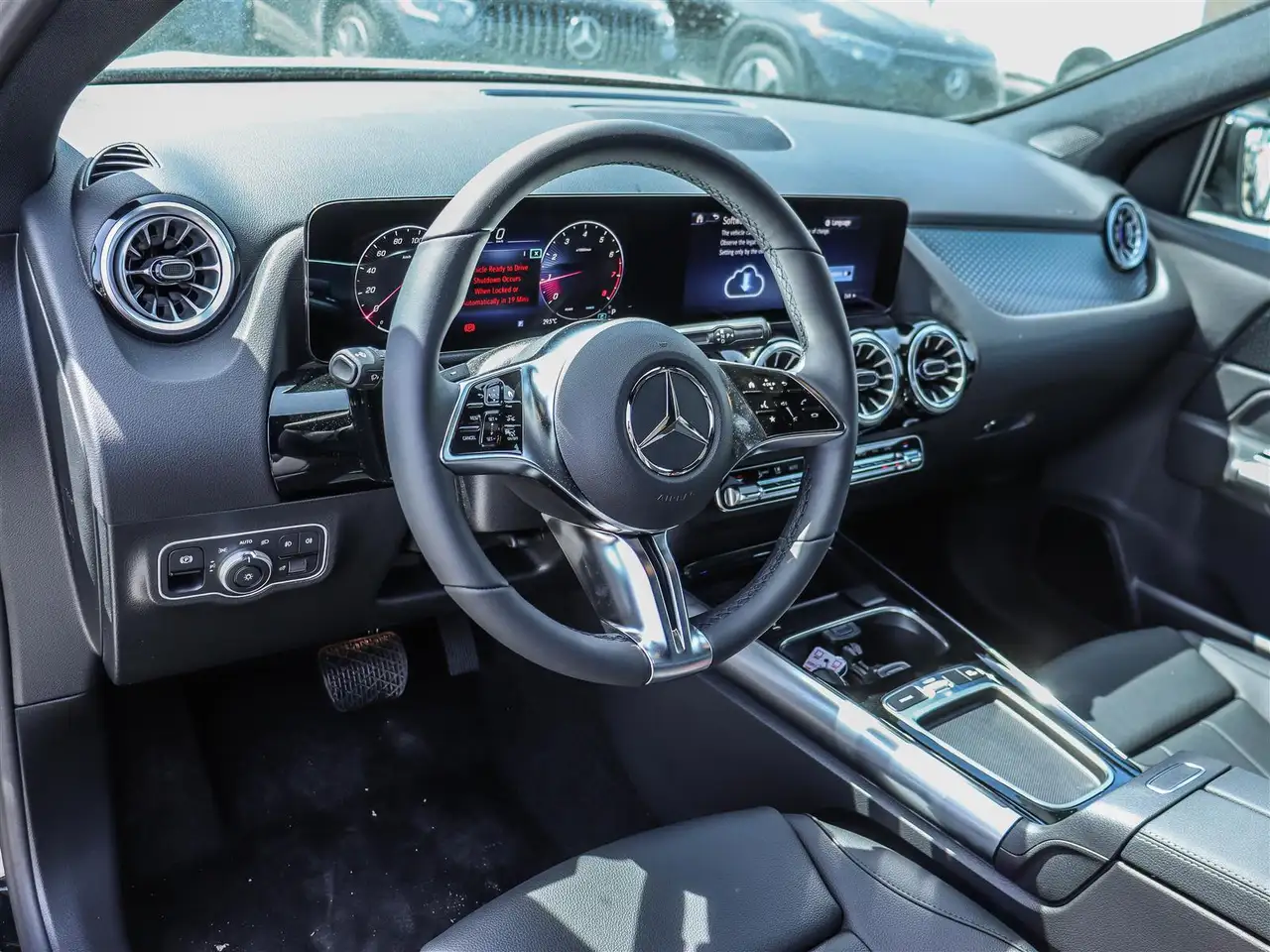 Mercedes-Benz GLA снимка Mercedes-Benz GLA