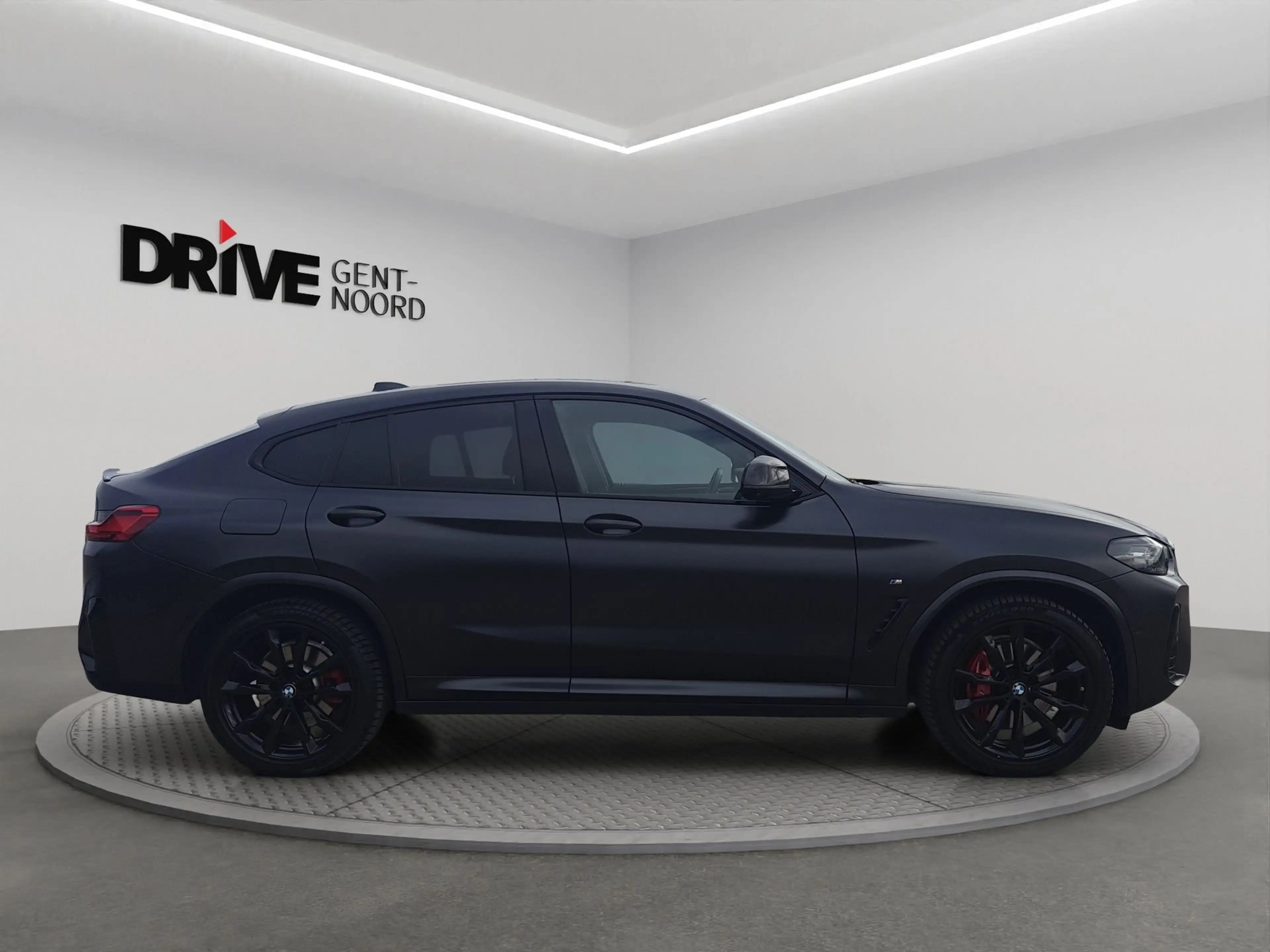 BMW X4 xDrive30i AT M-Sport *Memory/Pano/App Connect/360 Camera* — photo 6