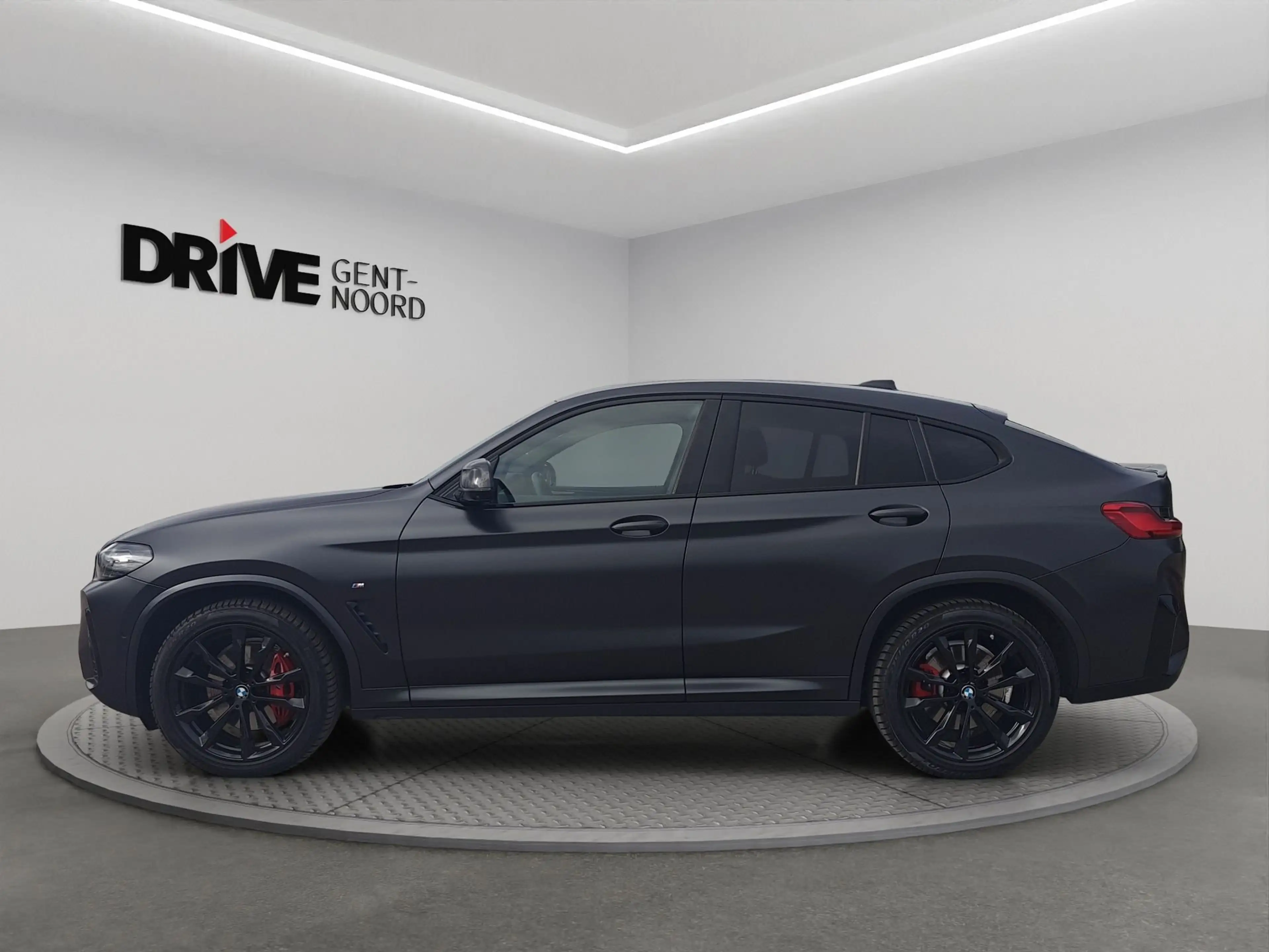 BMW X4 xDrive30i AT M-Sport *Memory/Pano/App Connect/360 Camera* — photo 2