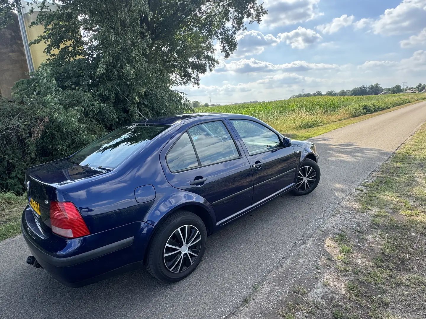 Volkswagen Bora 1.6 Edition - 2