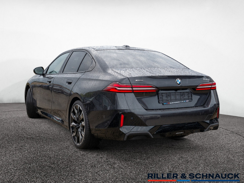 BMW 540 d xDrive Limousine — photo 4