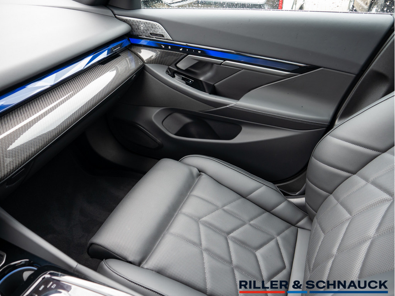 BMW 540 d xDrive Limousine — photo 15