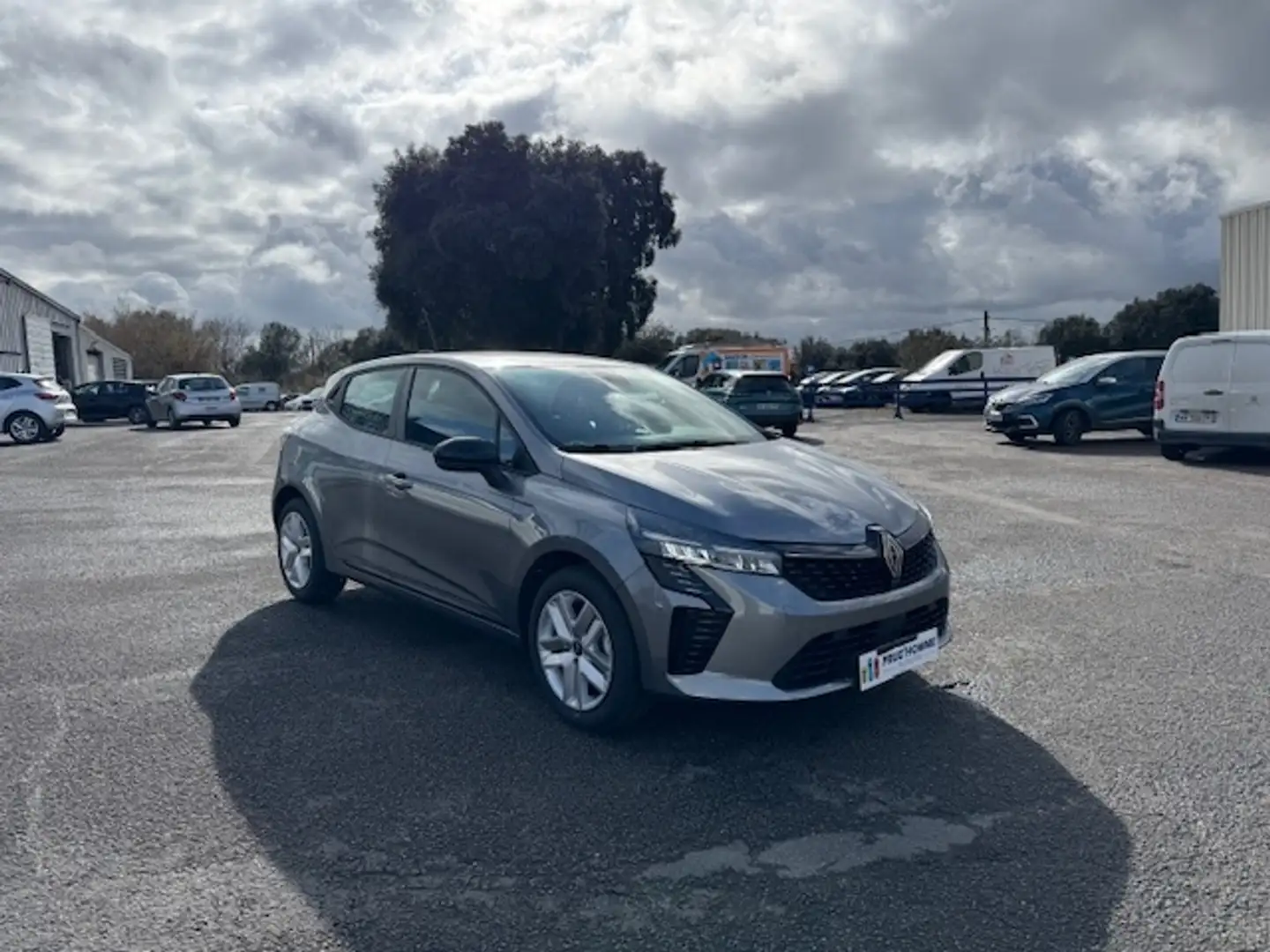 Renault Clio 1.5 BLUE DCI 100CH EVOLUTION + CAMERA \u0026 CARPL Gris - 2