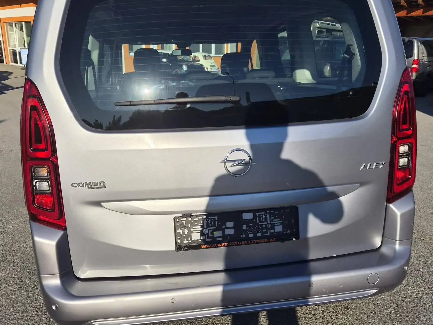 Opel Combo Life 1.2 Turbo Edition Grau - 2