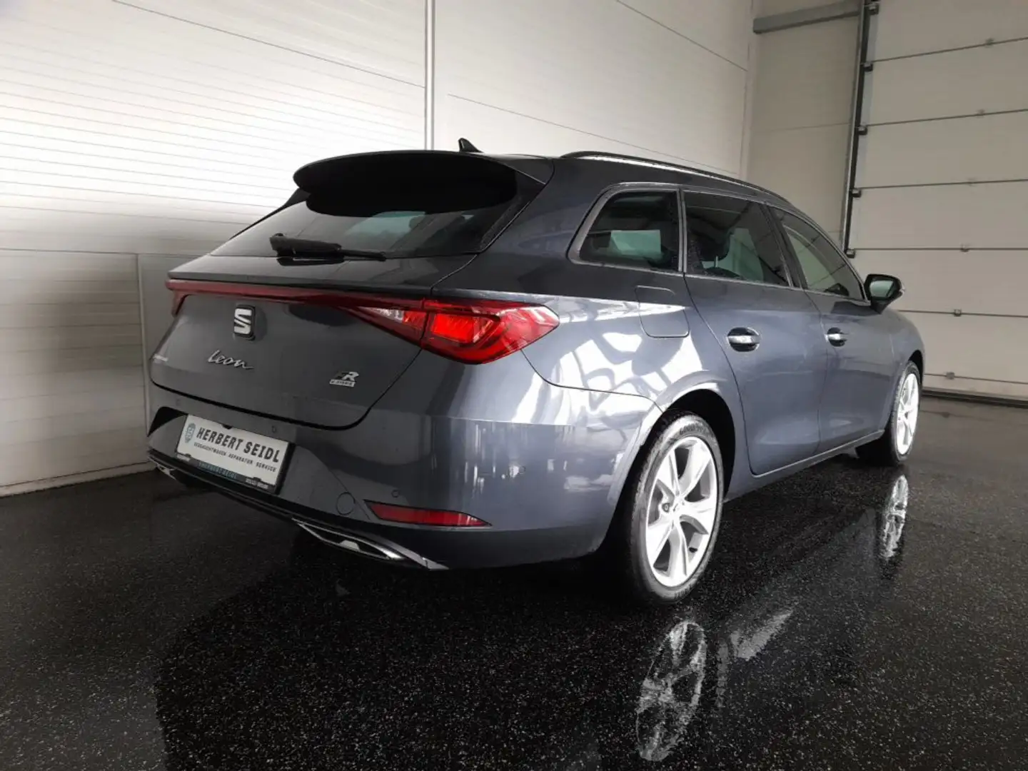 SEAT Leon ST FR-LINE PHEV DSG *VOLL-LED / 17 ZOLL / VIRTUELL / NAVI / ACC / KAMERA / KEYLESS / 3-ZONEN-KLIMA* Grau - 2