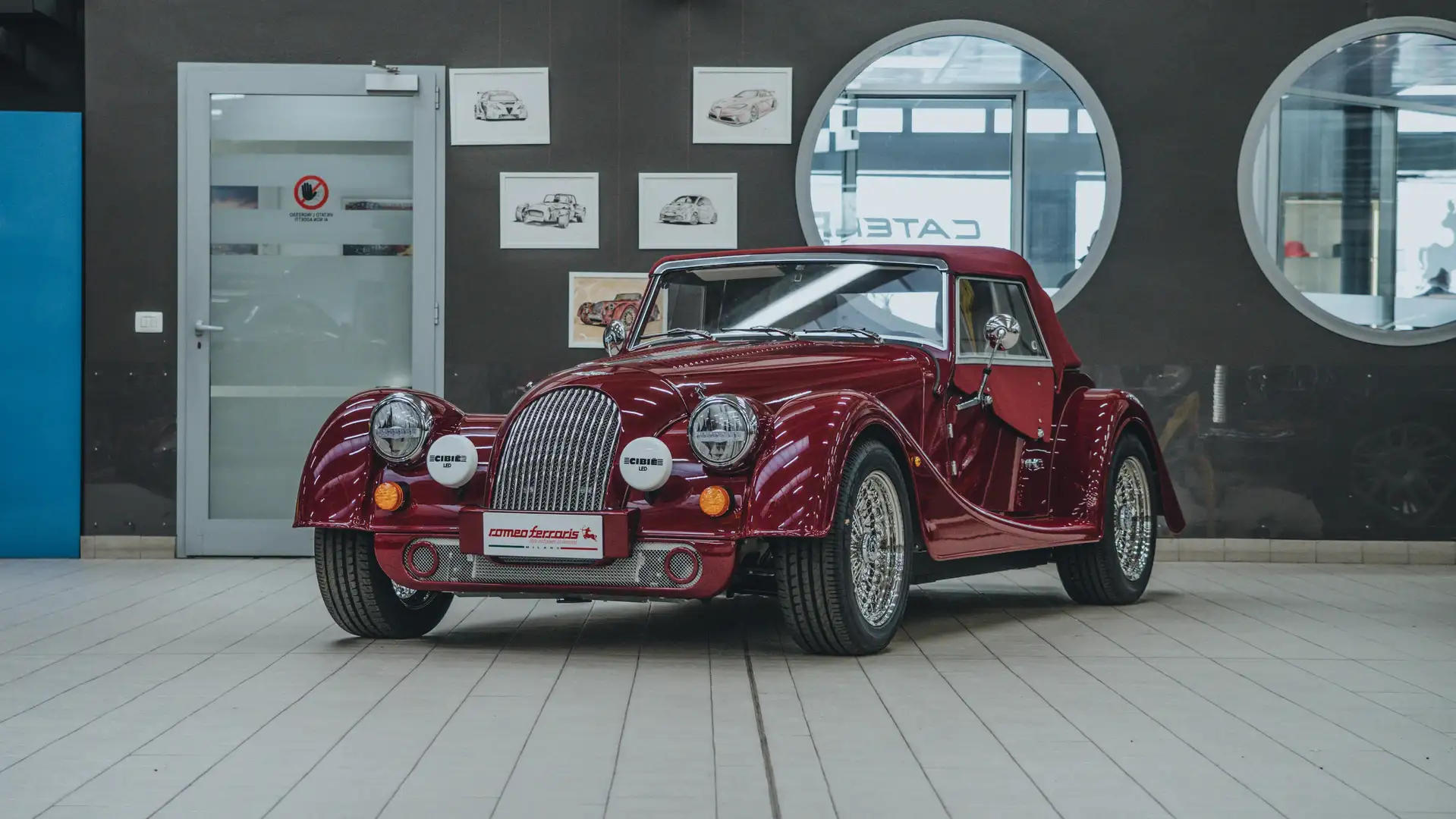 Morgan Plus 4 Plus Four Automatic MY2022 Rood - 1