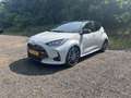 Toyota Yaris 1.5 Hyb. GR Sport Grijs - thumbnail 3