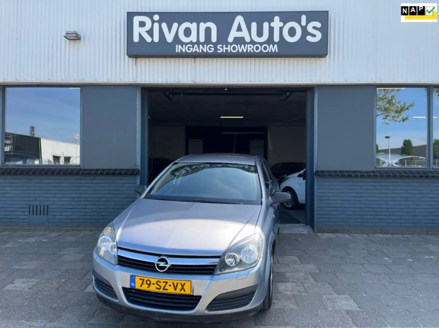 Opel Astra 1.4 EDITION Gris - 1