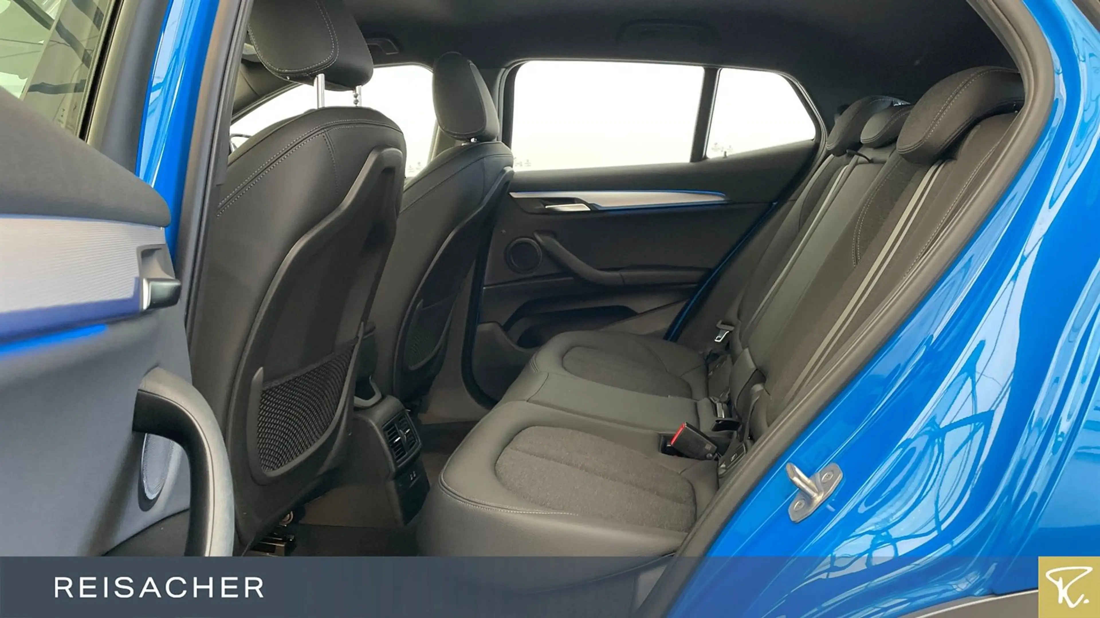 BMW X2 xDrive25e M-Sport X RFK PDC LED SHZ DAB 19"LM — photo 8