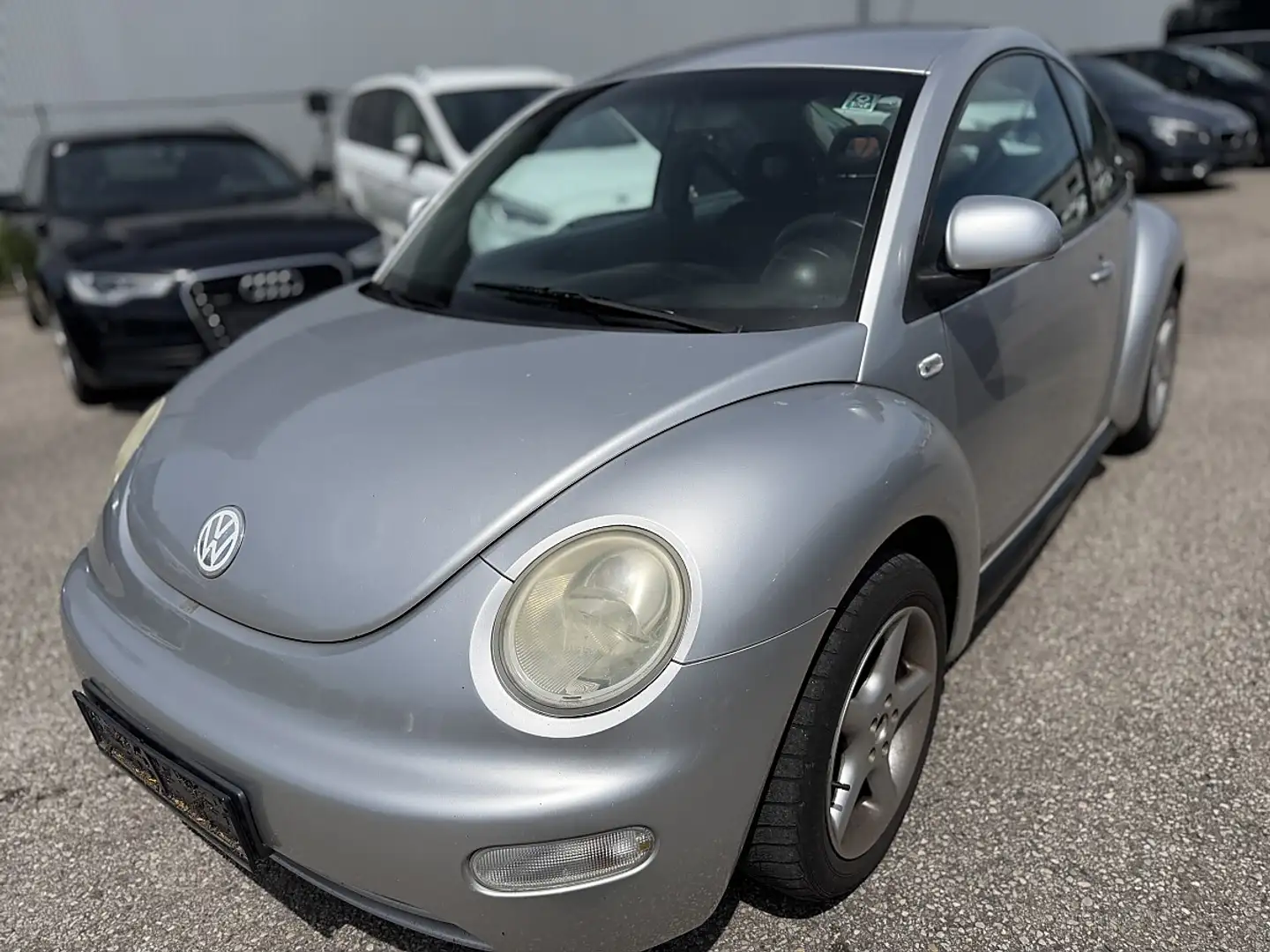 Volkswagen Beetle 2,0 Silber - 2