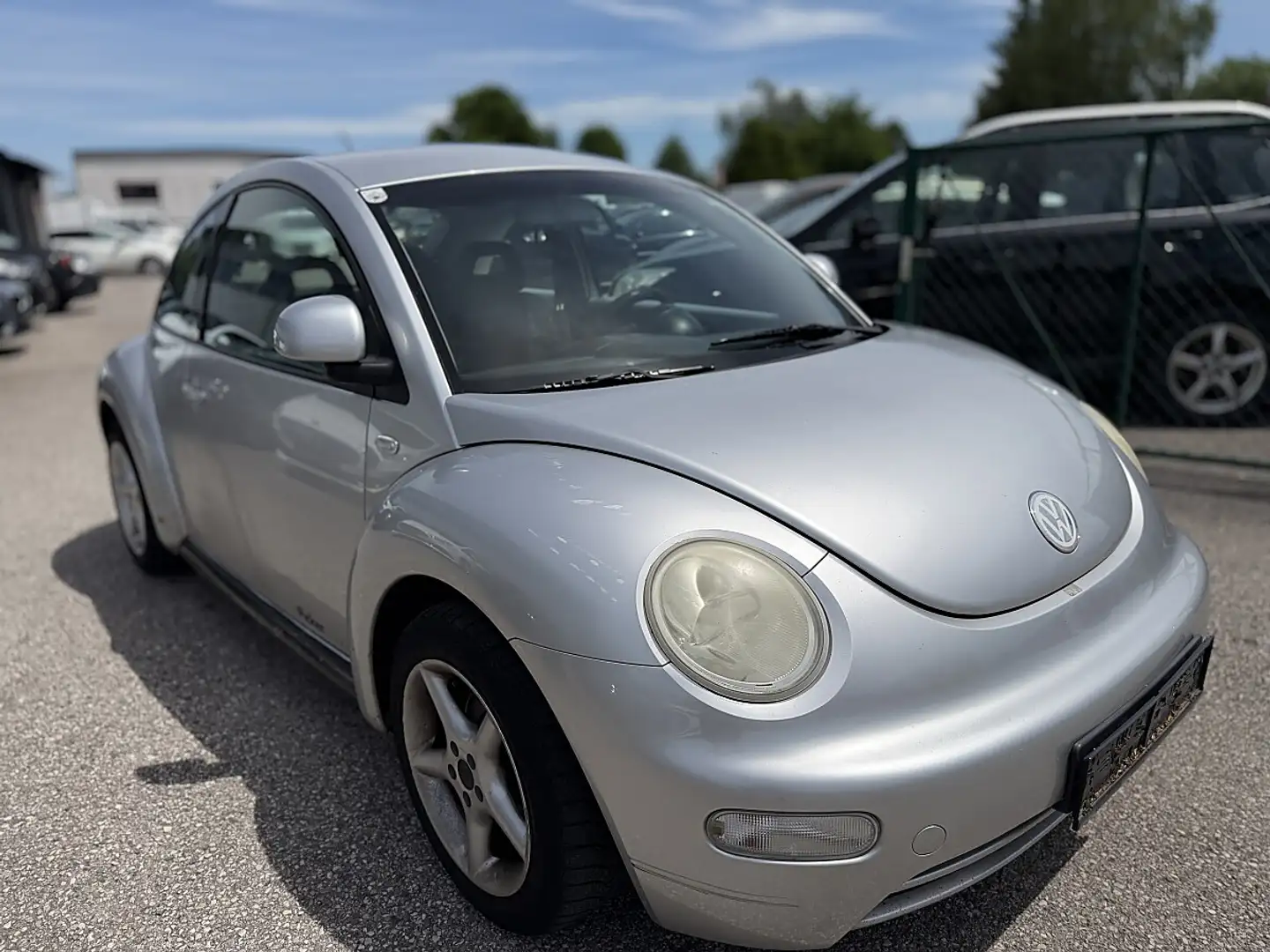 Volkswagen Beetle 2,0 Silber - 1
