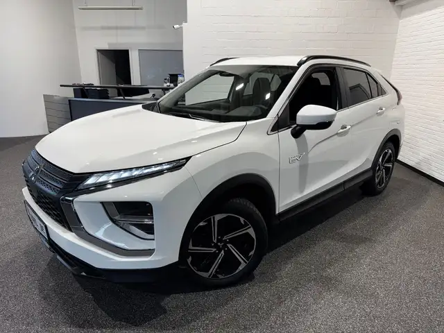 Mitsubishi Eclipse Cross Hybrid 4WD KLIMAAUTO AHK ALLWETTER