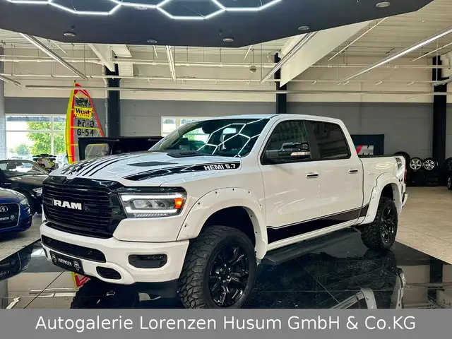 Dodge RAM 1500 Laramie Crew Cab 4x4  Kamera Leder LED