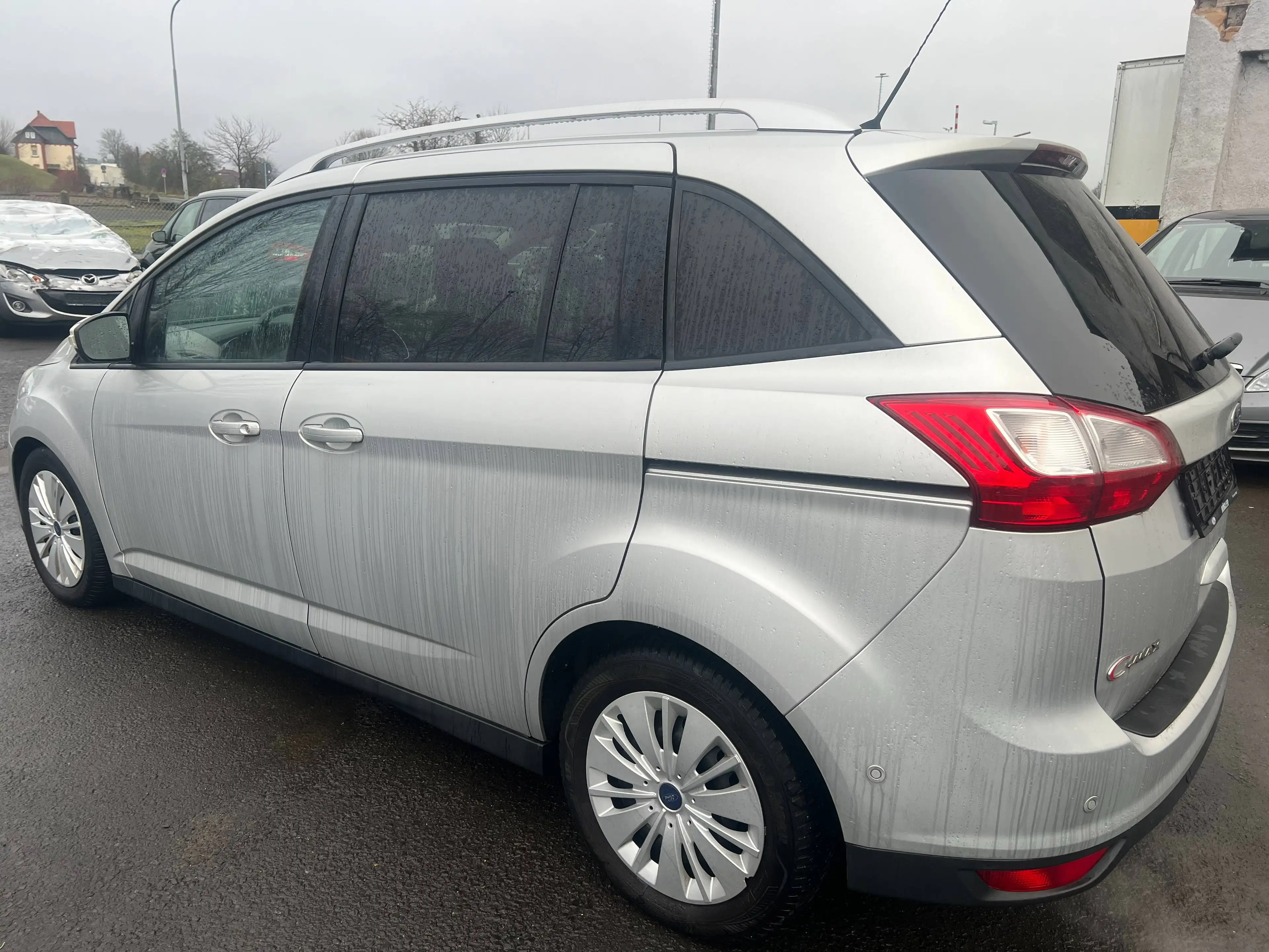 Ford Grand C-Max 7-Sitzer — photo 3