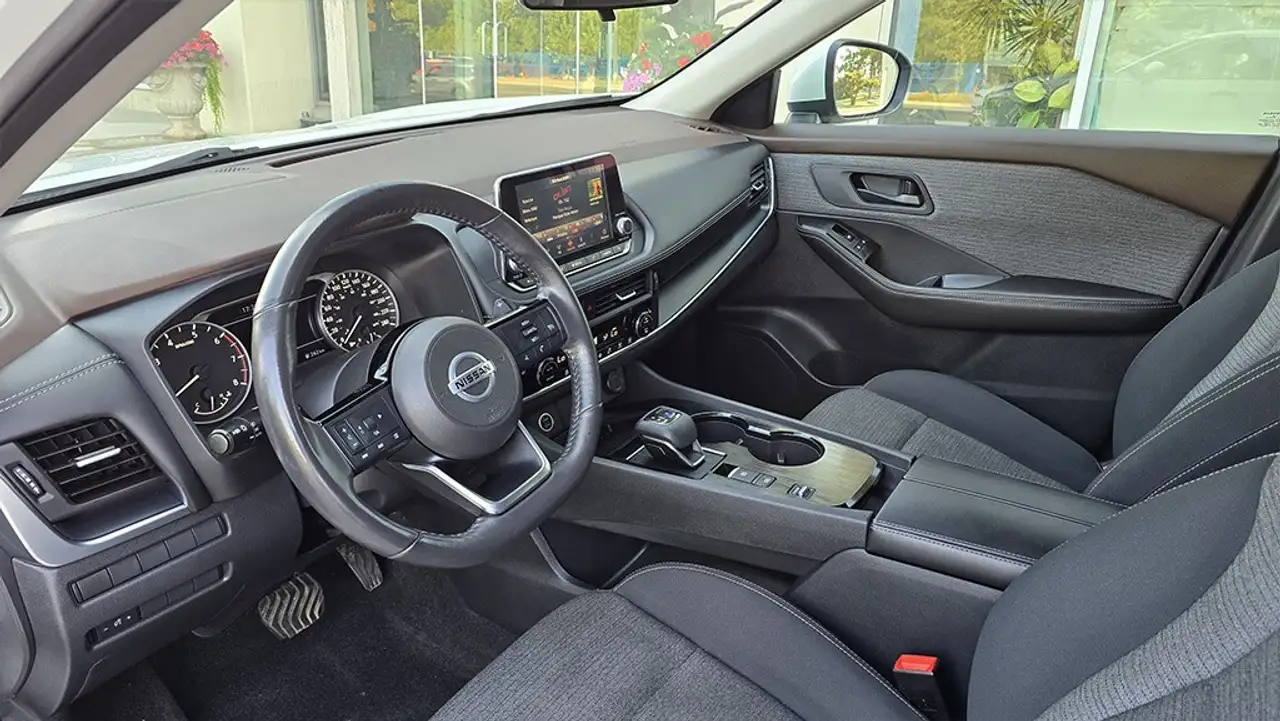 Nissan Rogue снимка Nissan Rogue