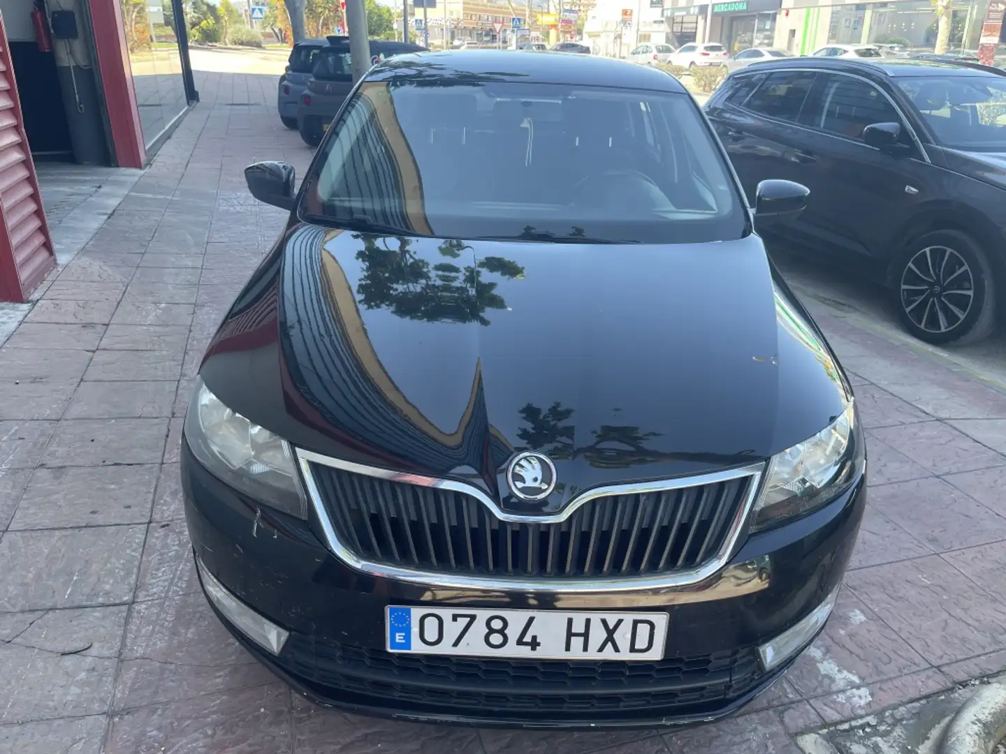 Skoda SKODA Spaceback Pequeño  Manual de 5 Puertas Чёрный - 1