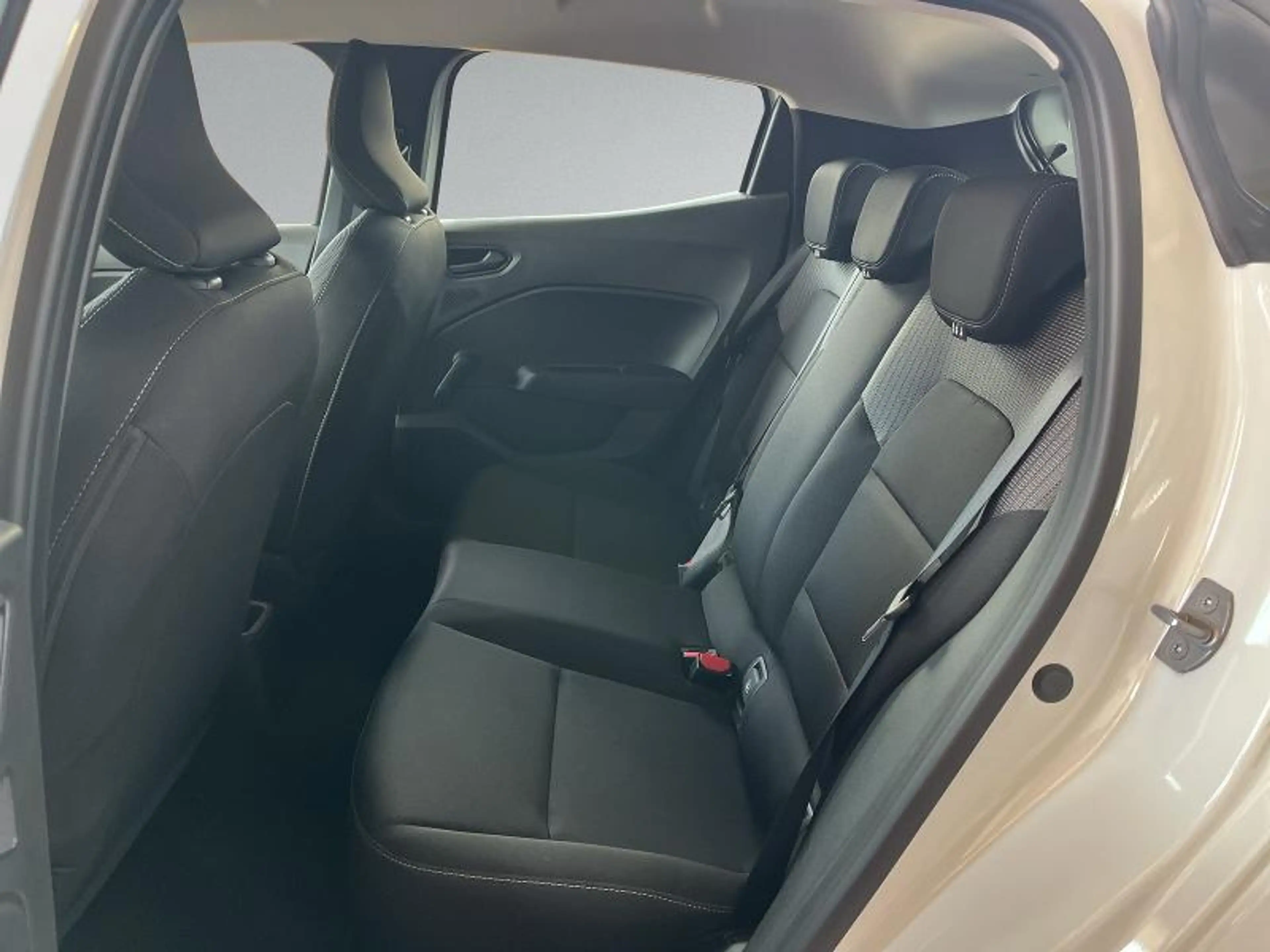 Mitsubishi Colt BASIS 1.0 Benziner 5-Gang — photo 12