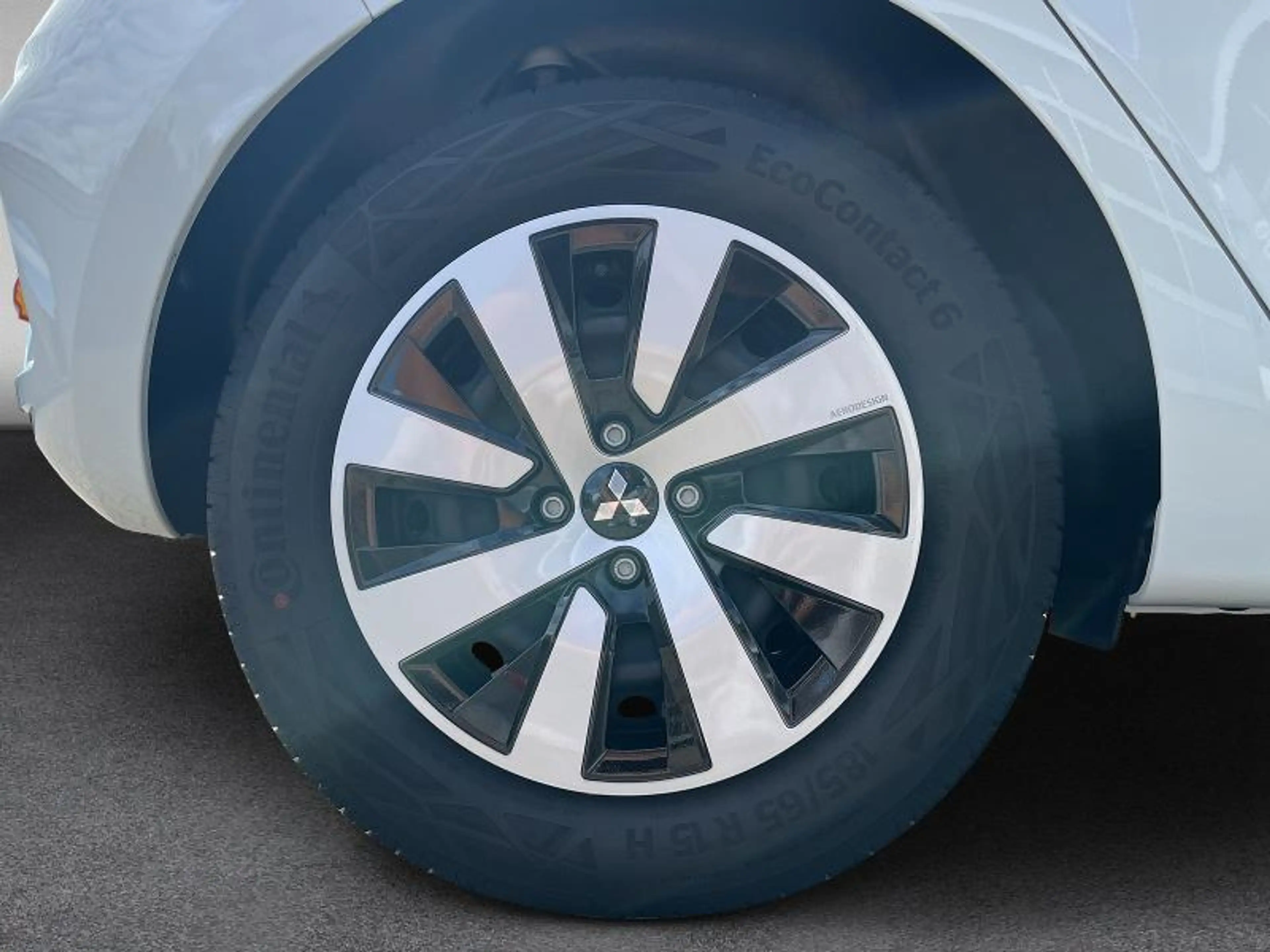 Mitsubishi Colt BASIS 1.0 Benziner 5-Gang — photo 9