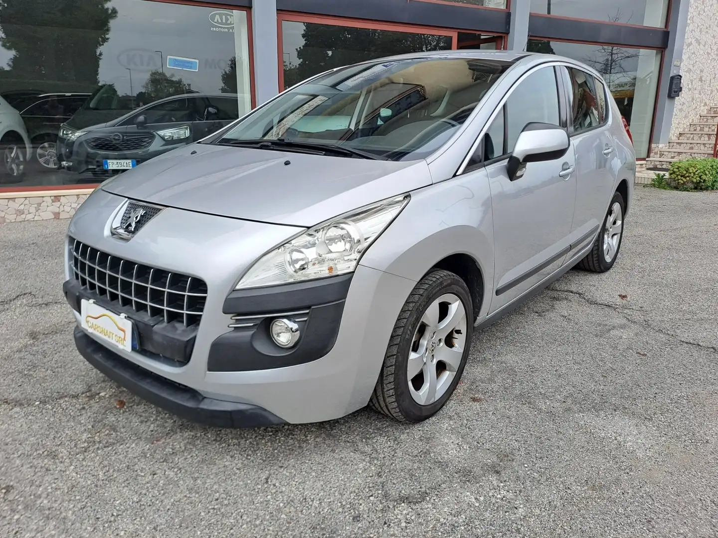 Peugeot 3008 1.6 HDi 115CV Active Argento - 1