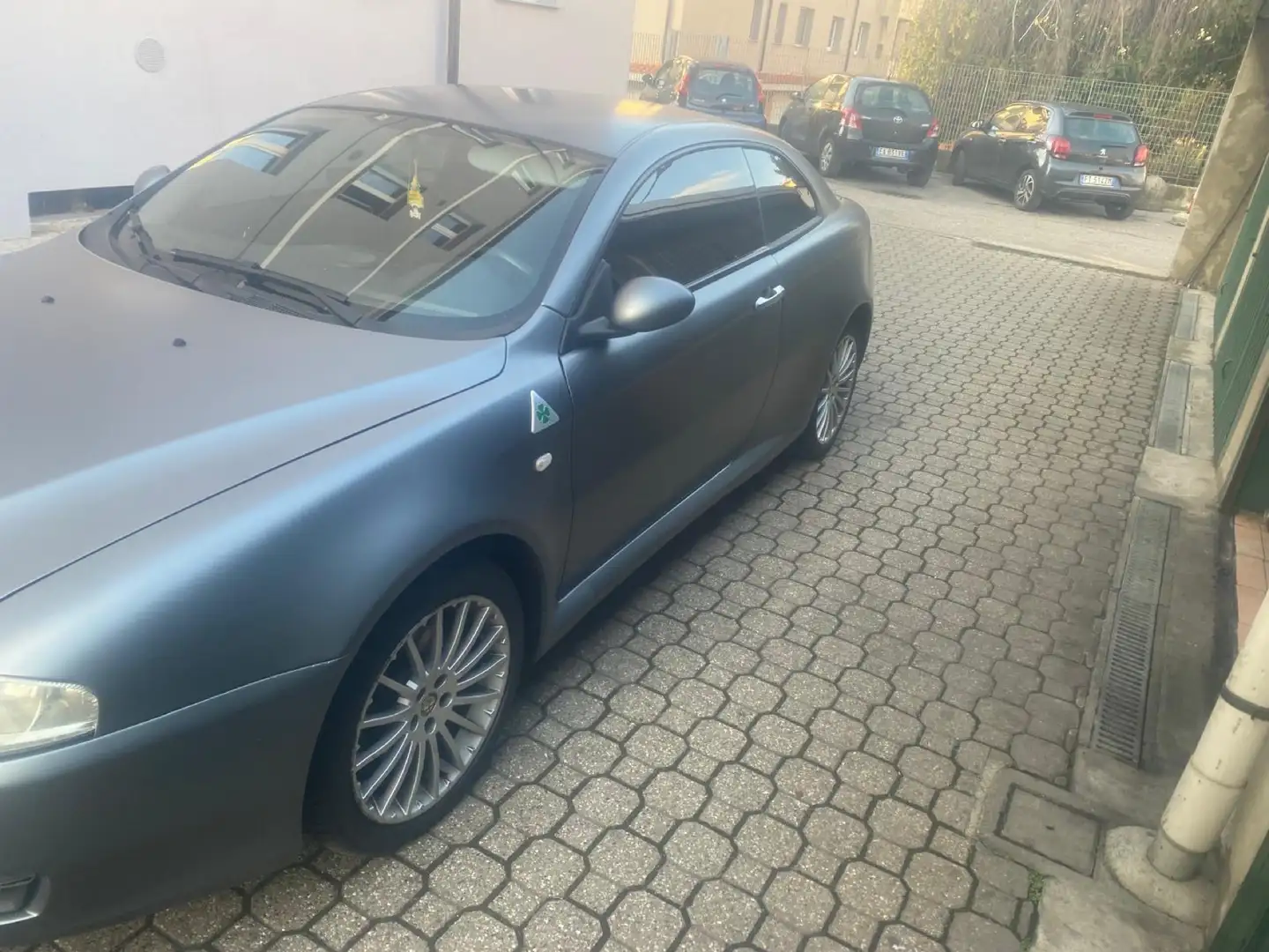 Alfa Romeo GT 1.9 jtd mjt Luxury - 1