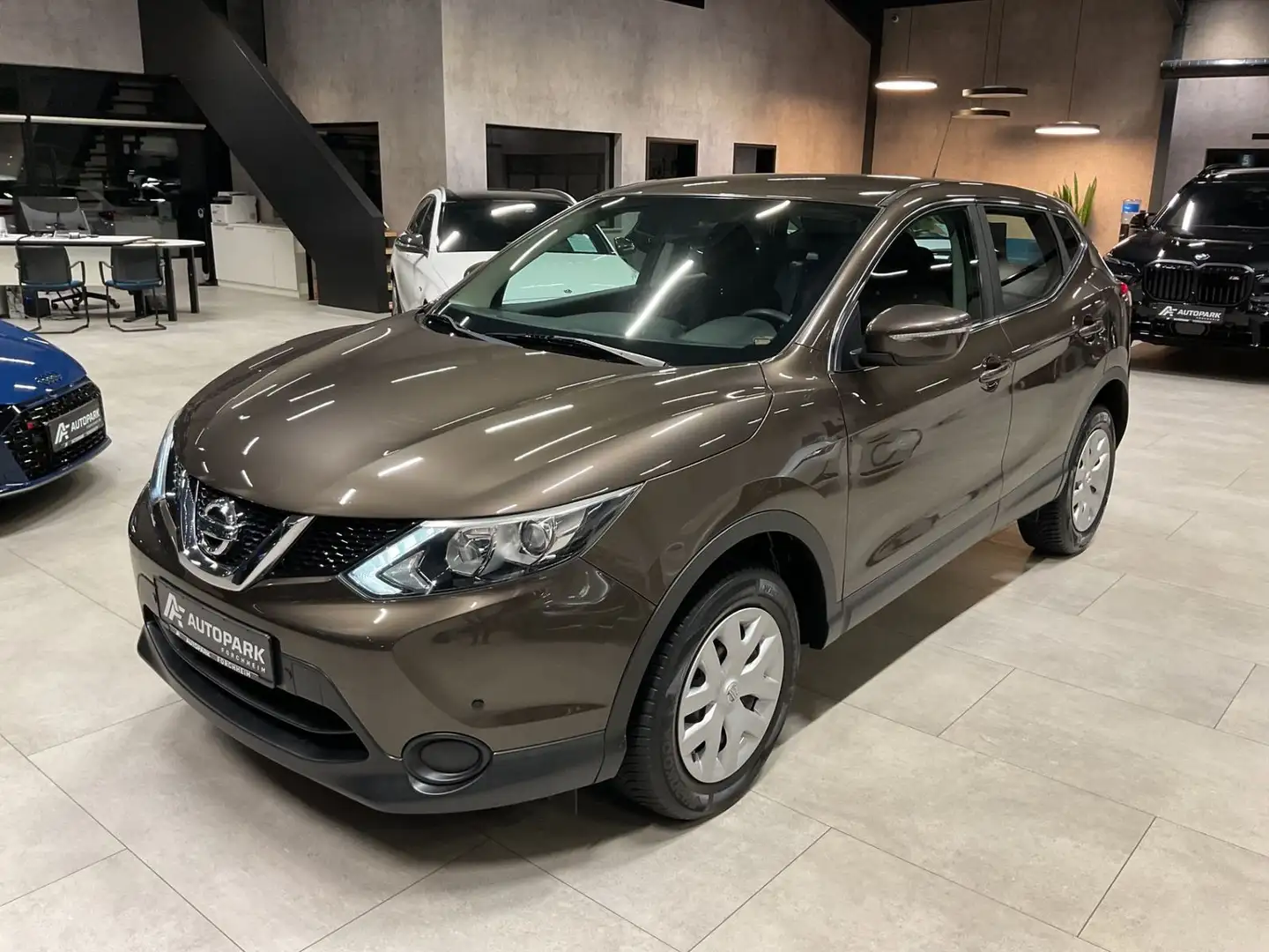 Nissan Qashqai 1.5 dCi Visia Klima Bluetooth Tempomat Braun - 1