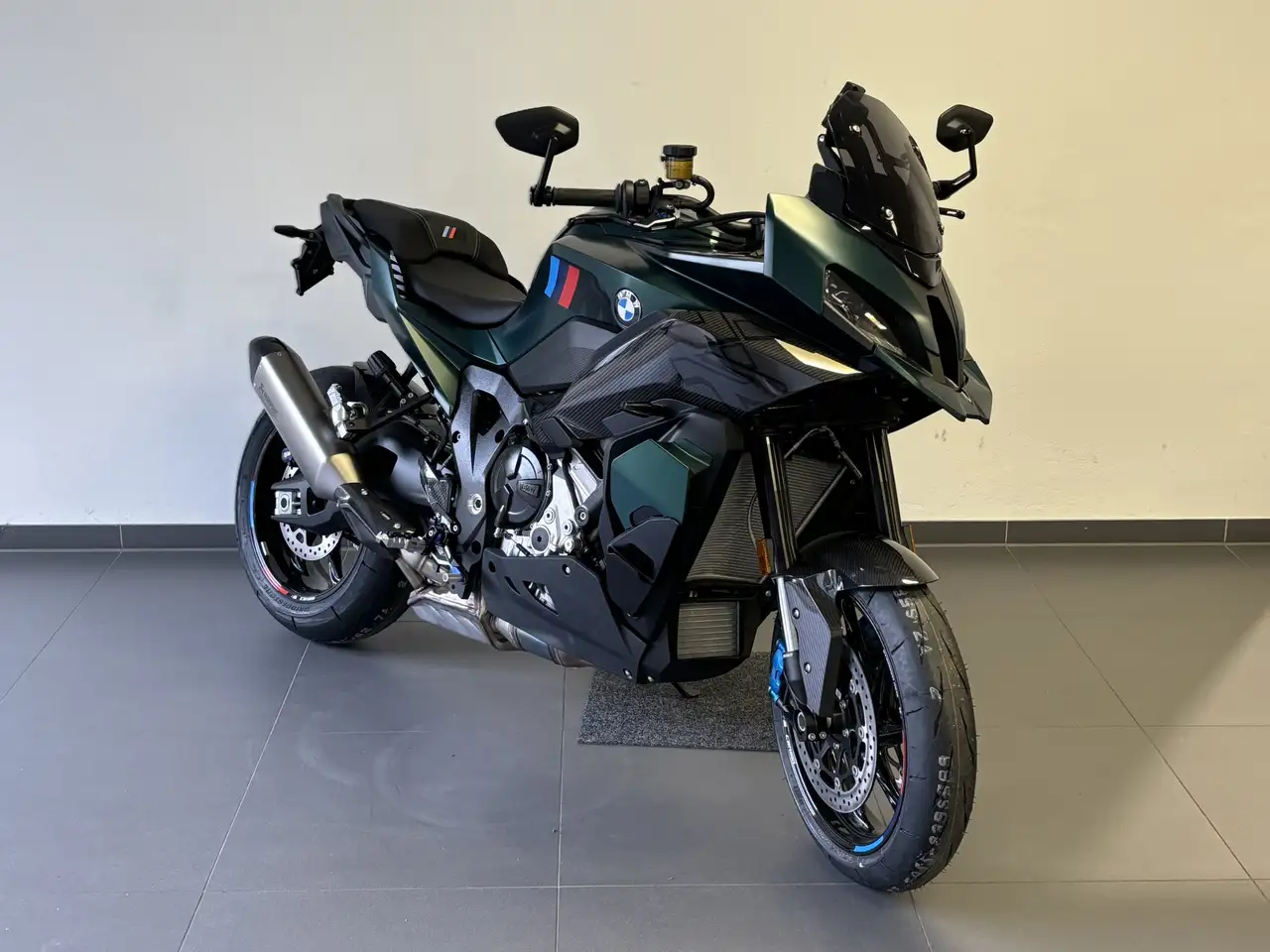 BMW M 1000 XR