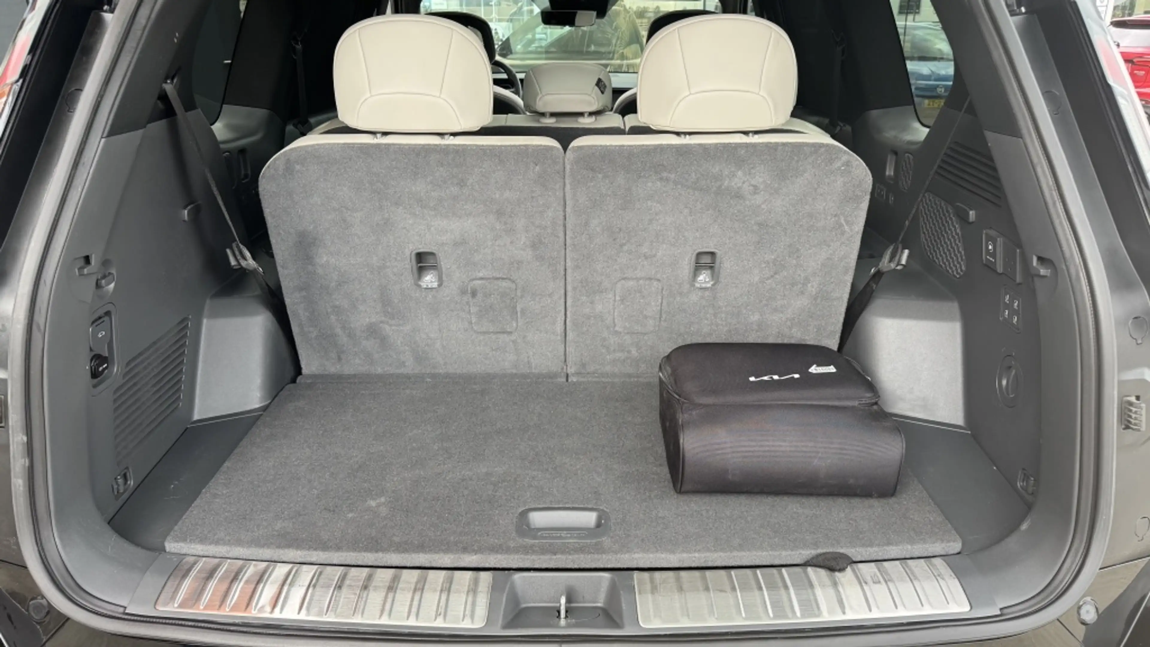 Kia EV9 GT-Line 99.8 kWh — photo 15