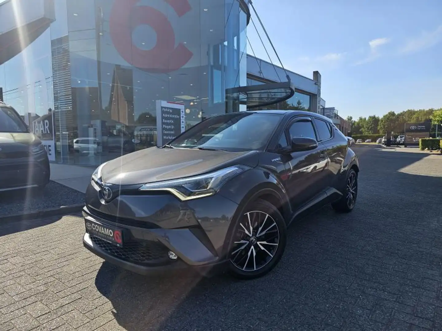 Toyota C-HR C-HIC/1.8 HYBR/TREKHAAK/LEDER Noir - 2