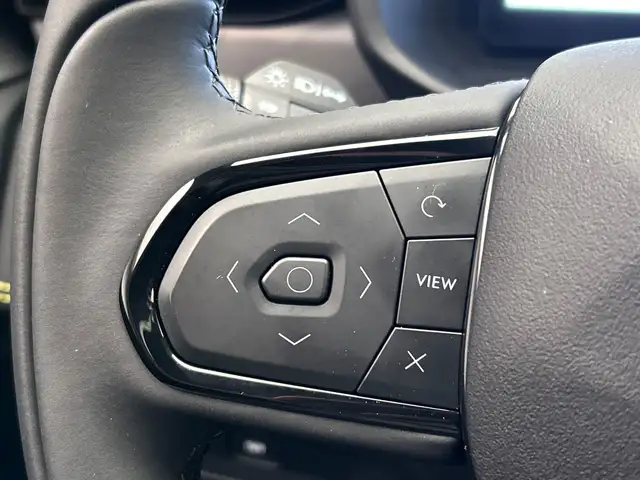 Lynk & Co 01 view 28