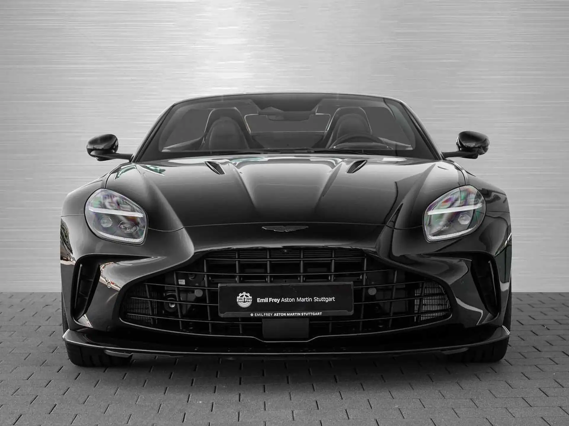 애스턴마틴 밴티지 V8 Coupe 2026 블랙 사진 4