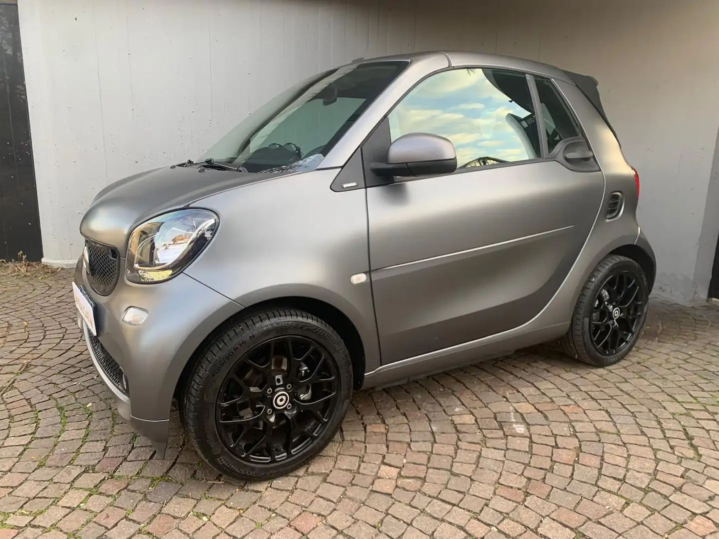 smart forTwo Fortwo III Cabrio Cabrio 0.9 t Passion 90cv Gris - 1