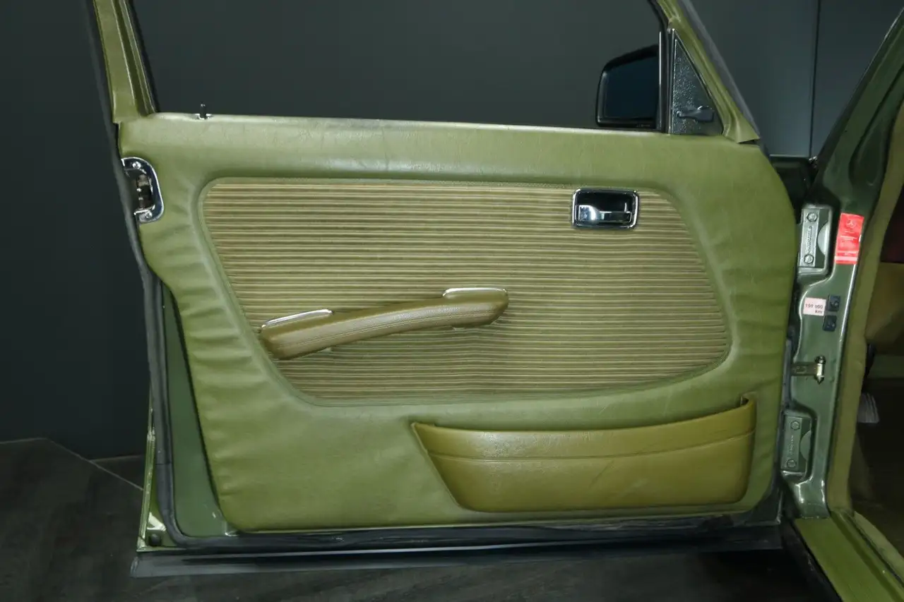 Mercedes-Benz 300 D Automatik, Klima, Velours, Airbag !, foto 9