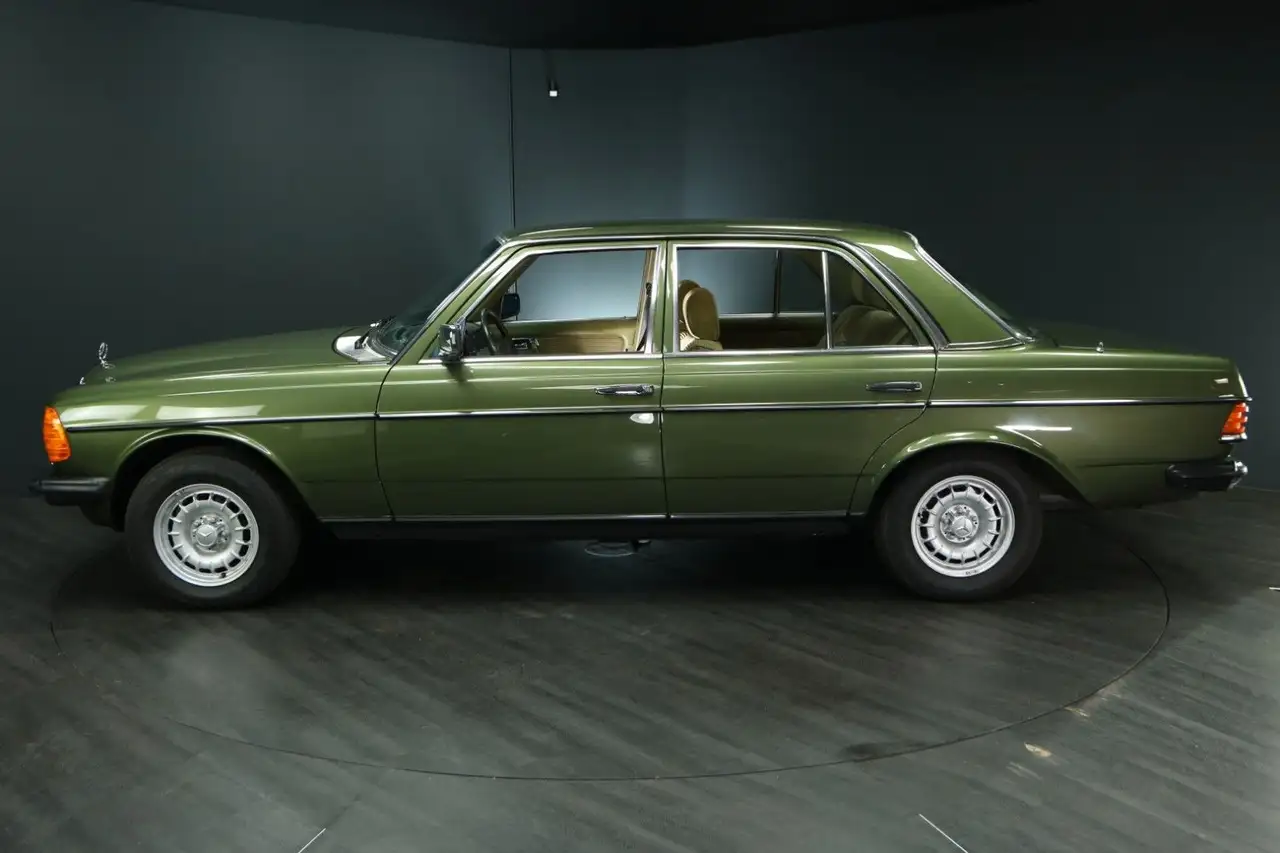 Mercedes-Benz 300 D Automatik, Klima, Velours, Airbag !, foto 3