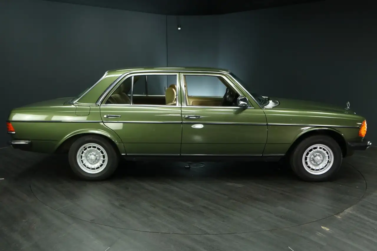 Mercedes-Benz 300 D Automatik, Klima, Velours, Airbag !, foto 6