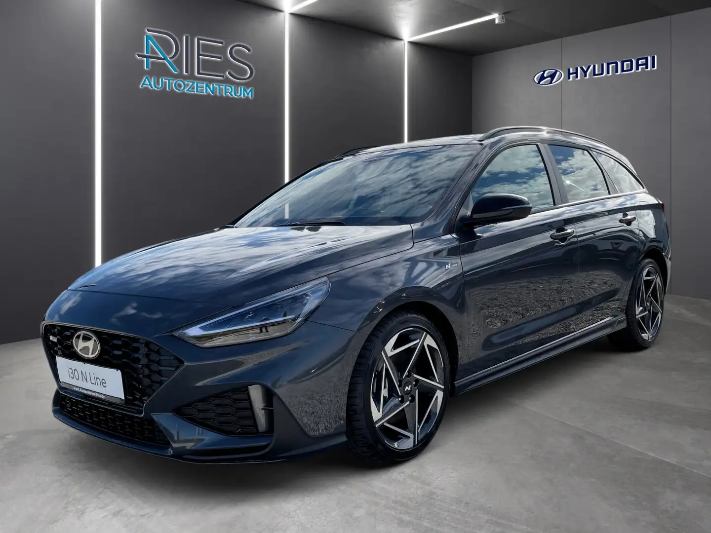 Hyundai i30 cw 1.5 T-GDI N Line KlimaA*LED*Navi*Pano*SD Gris - 2