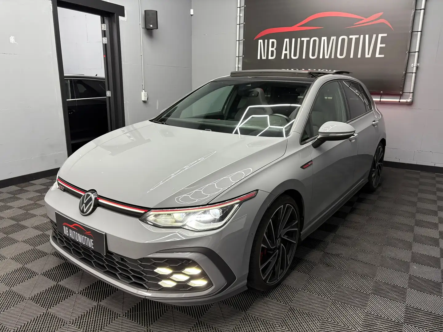 Volkswagen Golf GTI 8 2.0 Nardo Pano Grau - 1